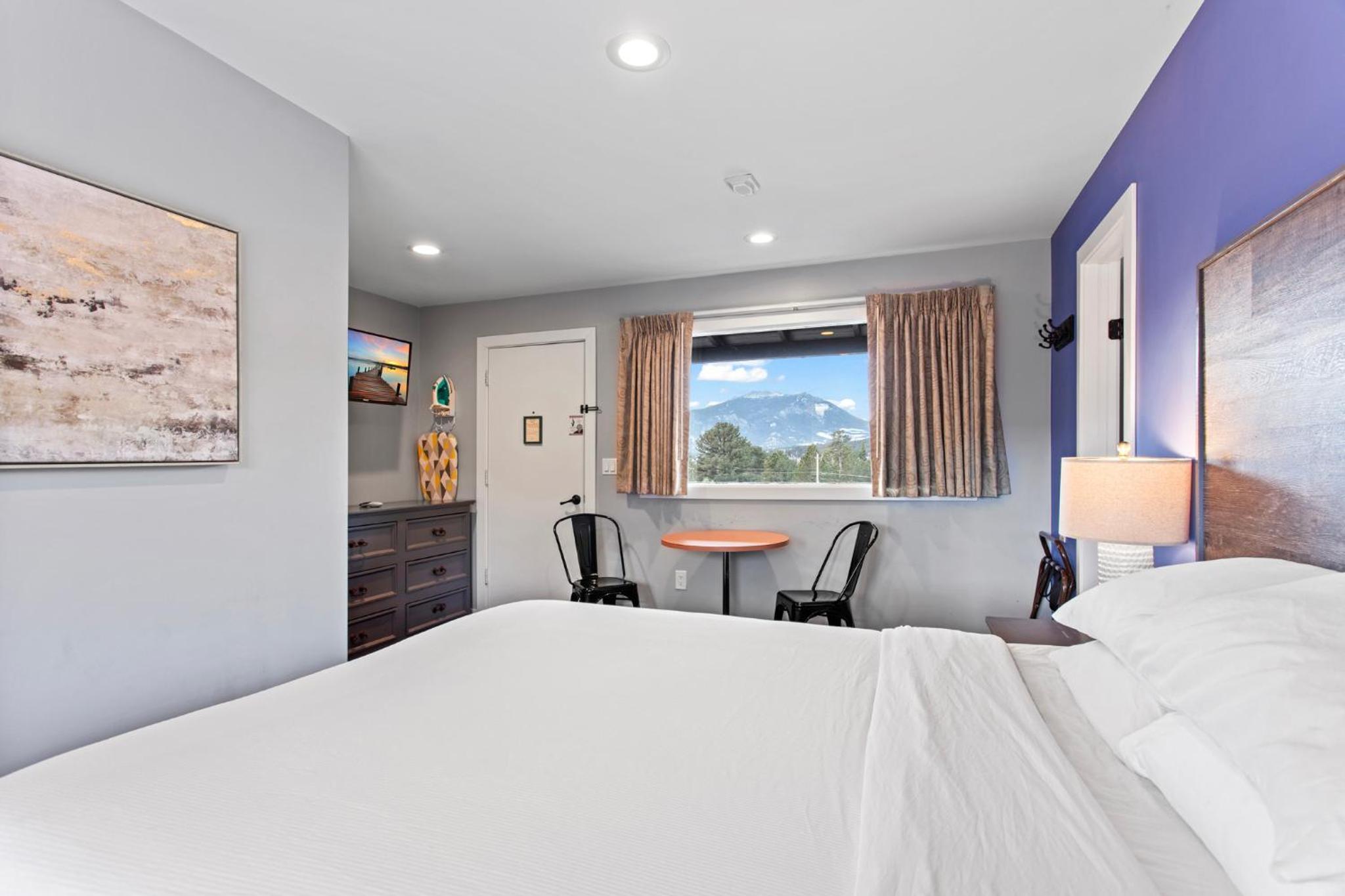 Family Room - Photo 12