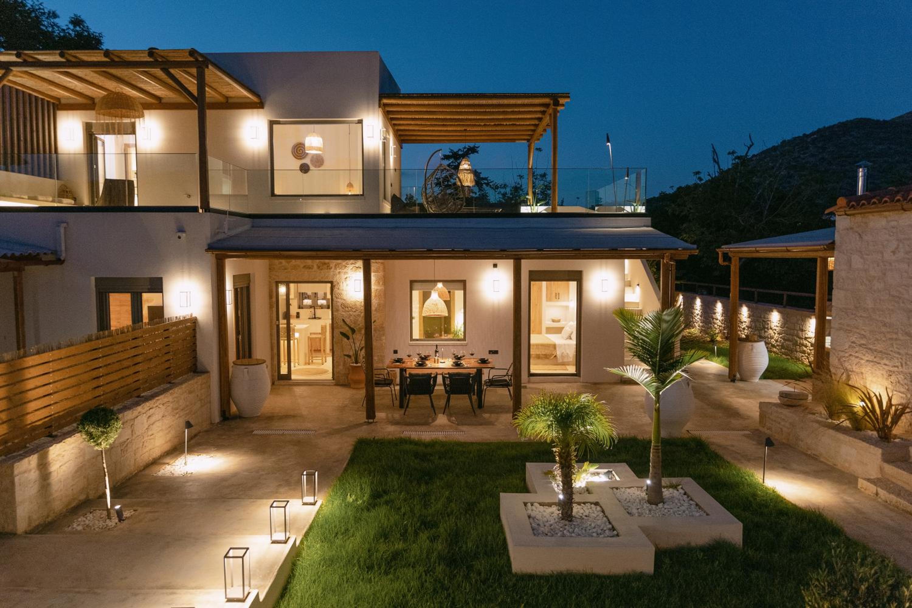 Three-Bedroom Villa photo 3