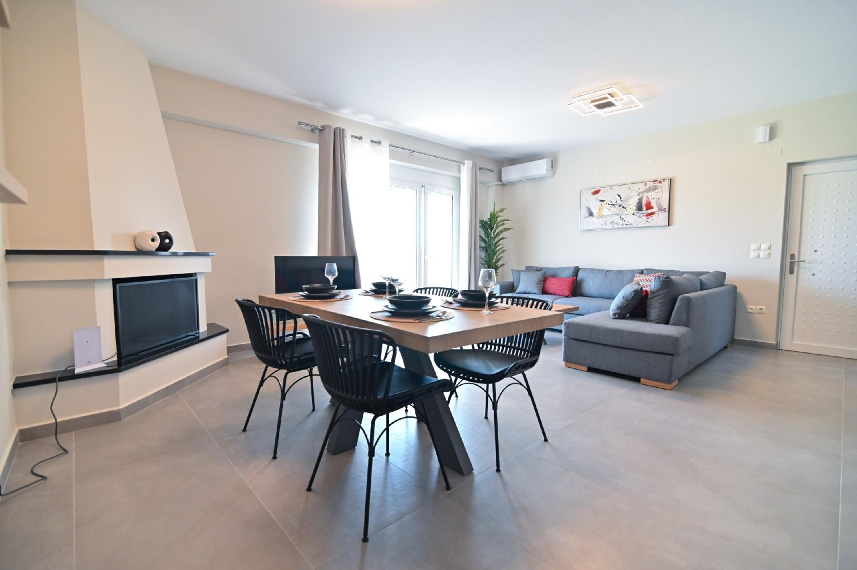 Two-Bedroom Apartment photo 2