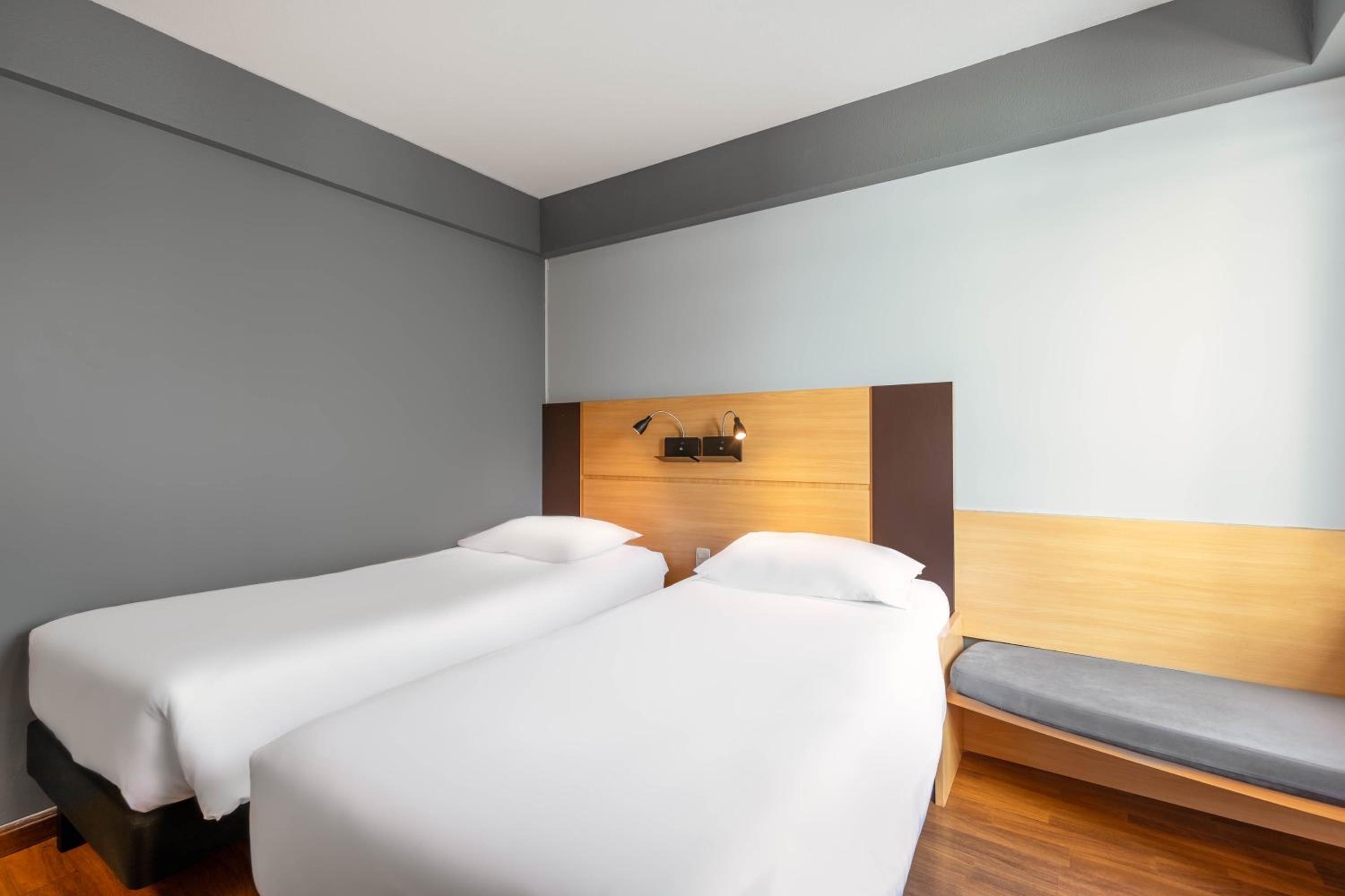 Standard Room with Two Single Bed