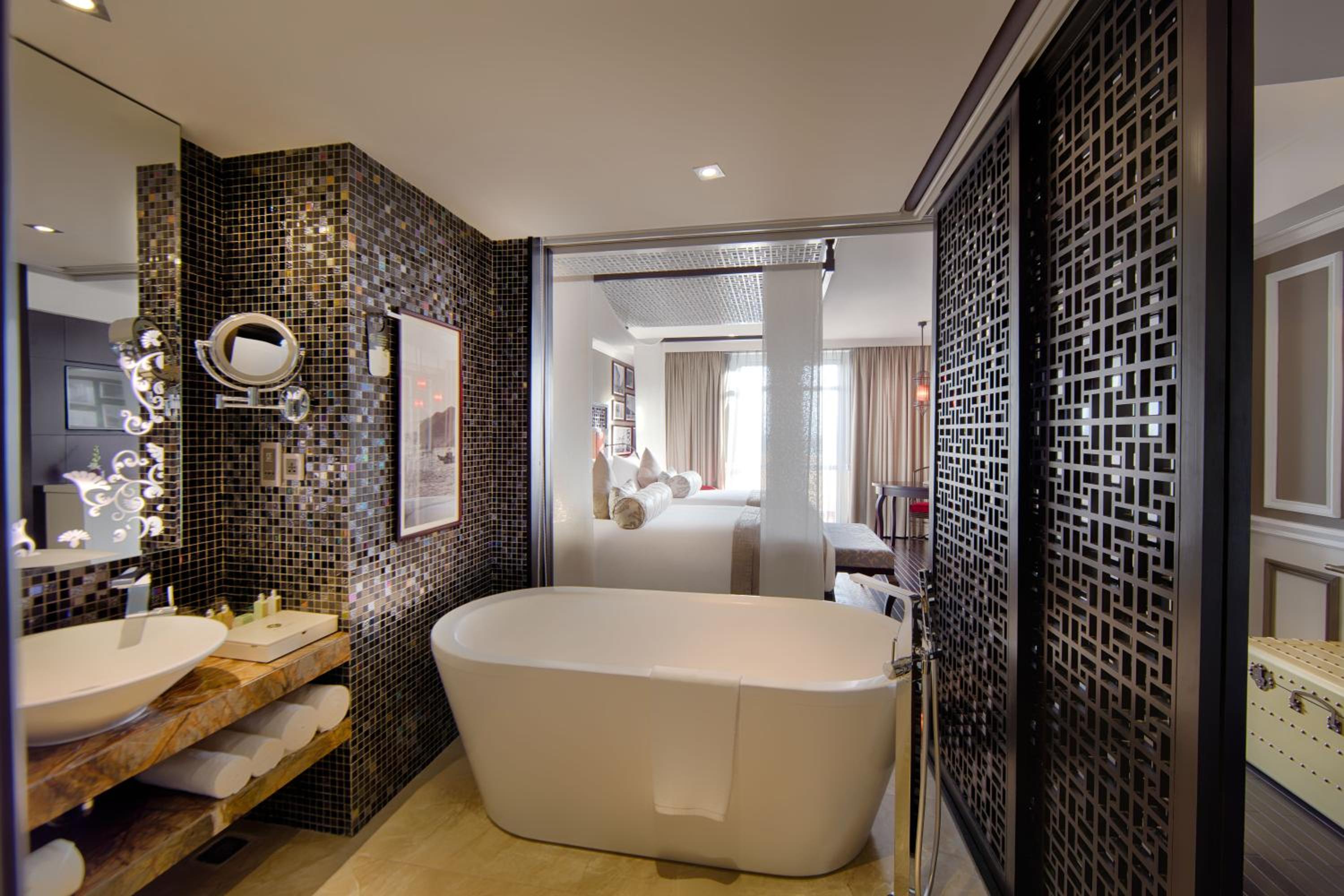Deluxe King Room photo 3