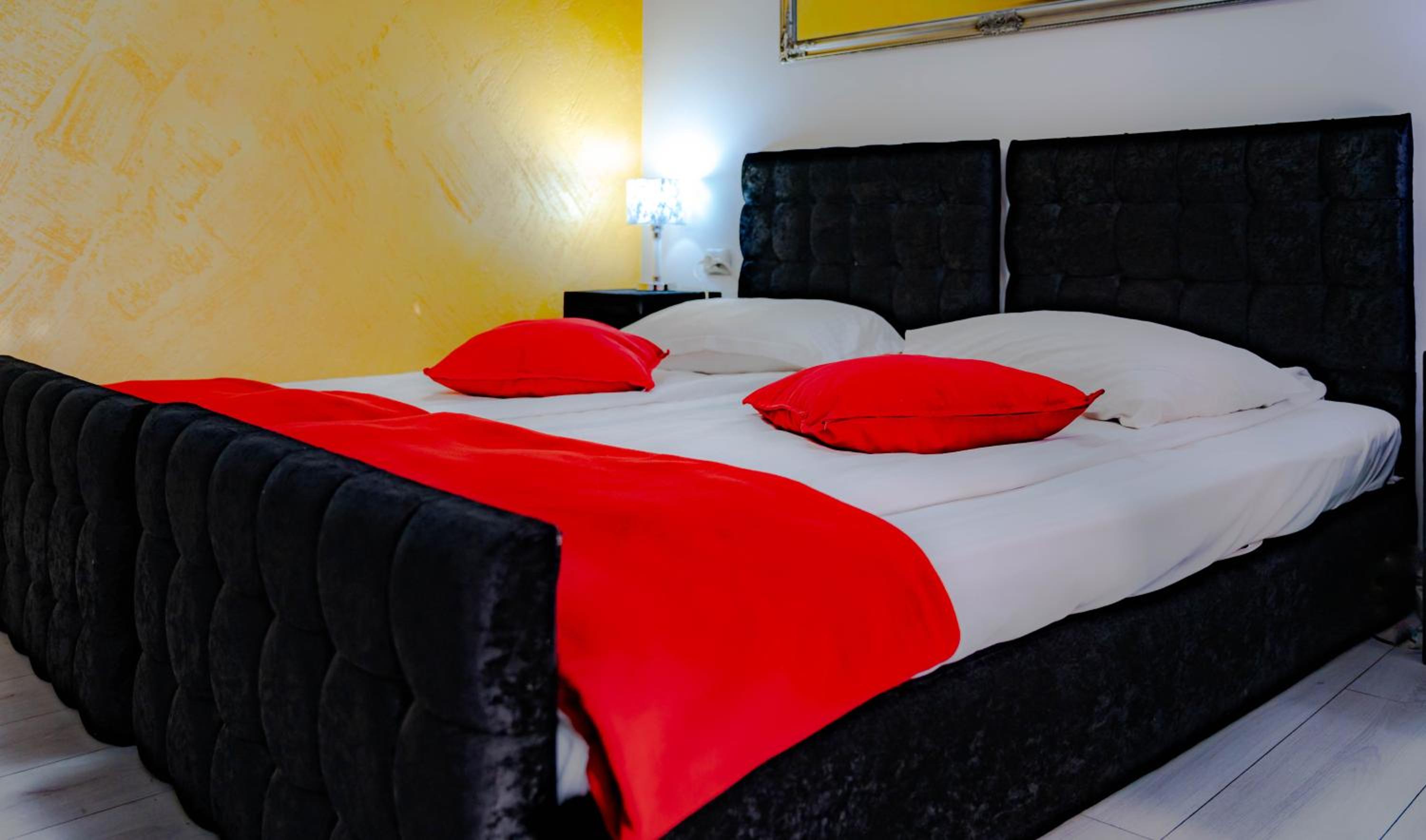 Twin Room with Private Bathroom