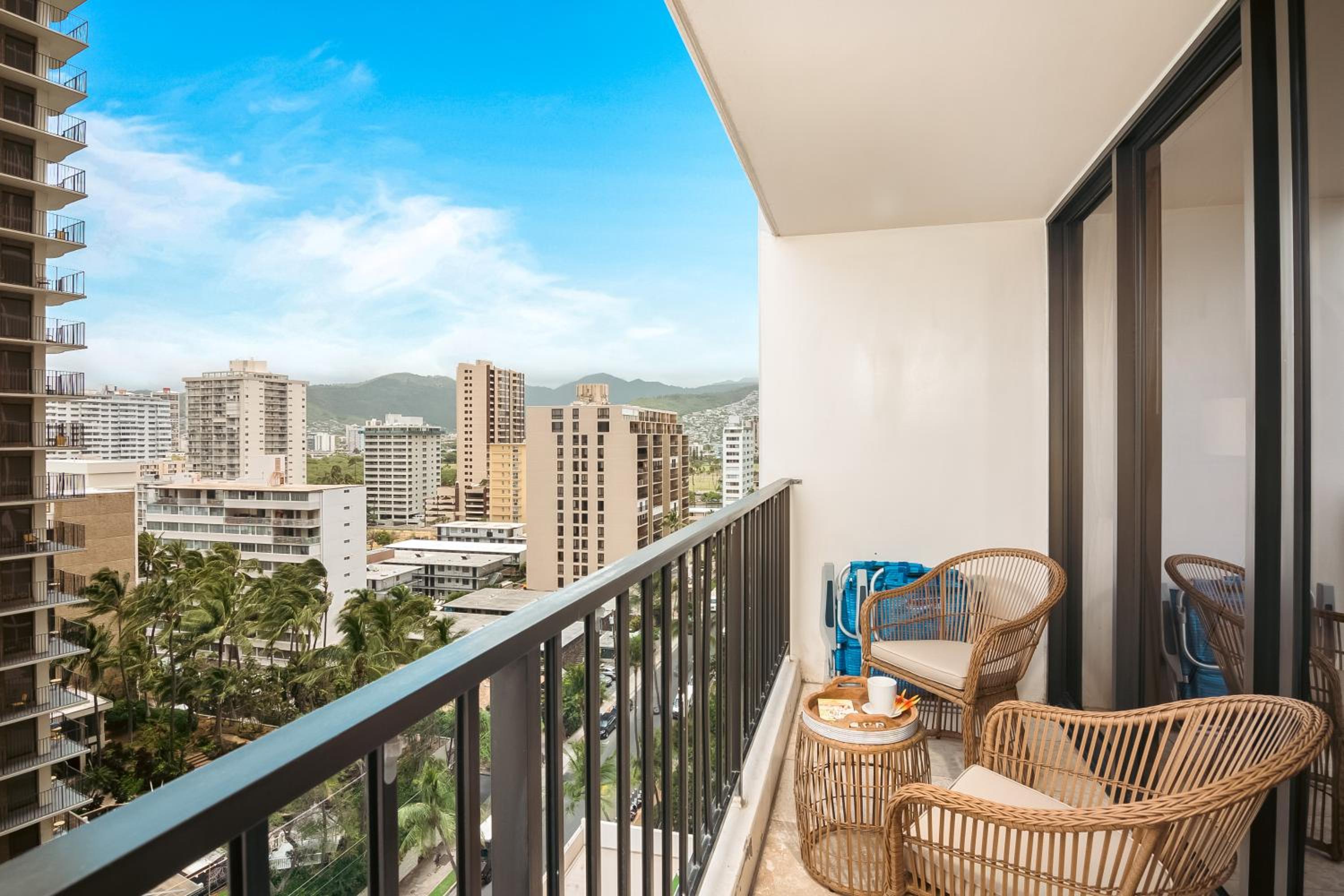 Waikiki Banyan condo with ocean & skyline views: One-Bedroom Apartment photo