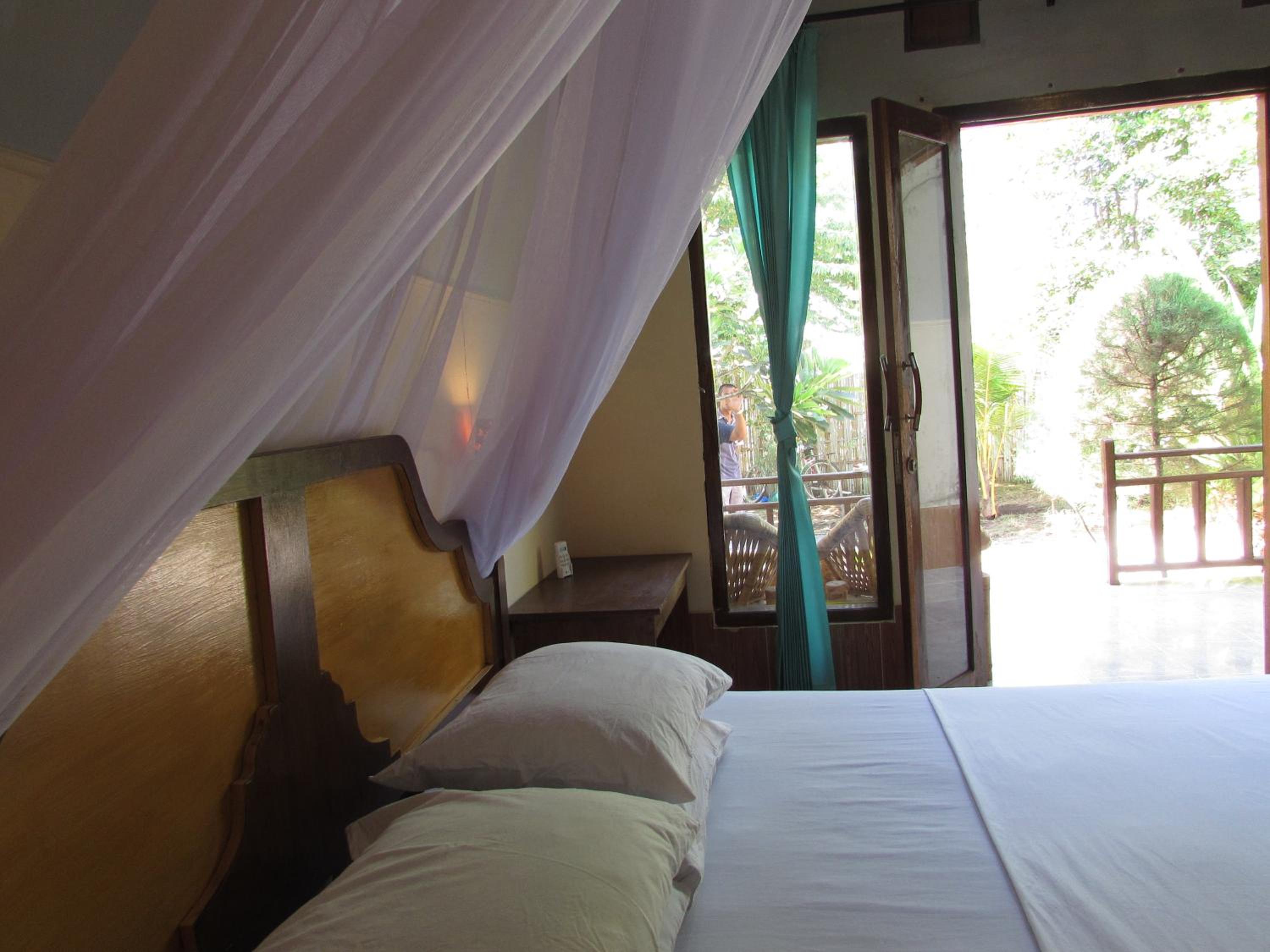 One-Bedroom Bungalow with Double Bed - Photo 20