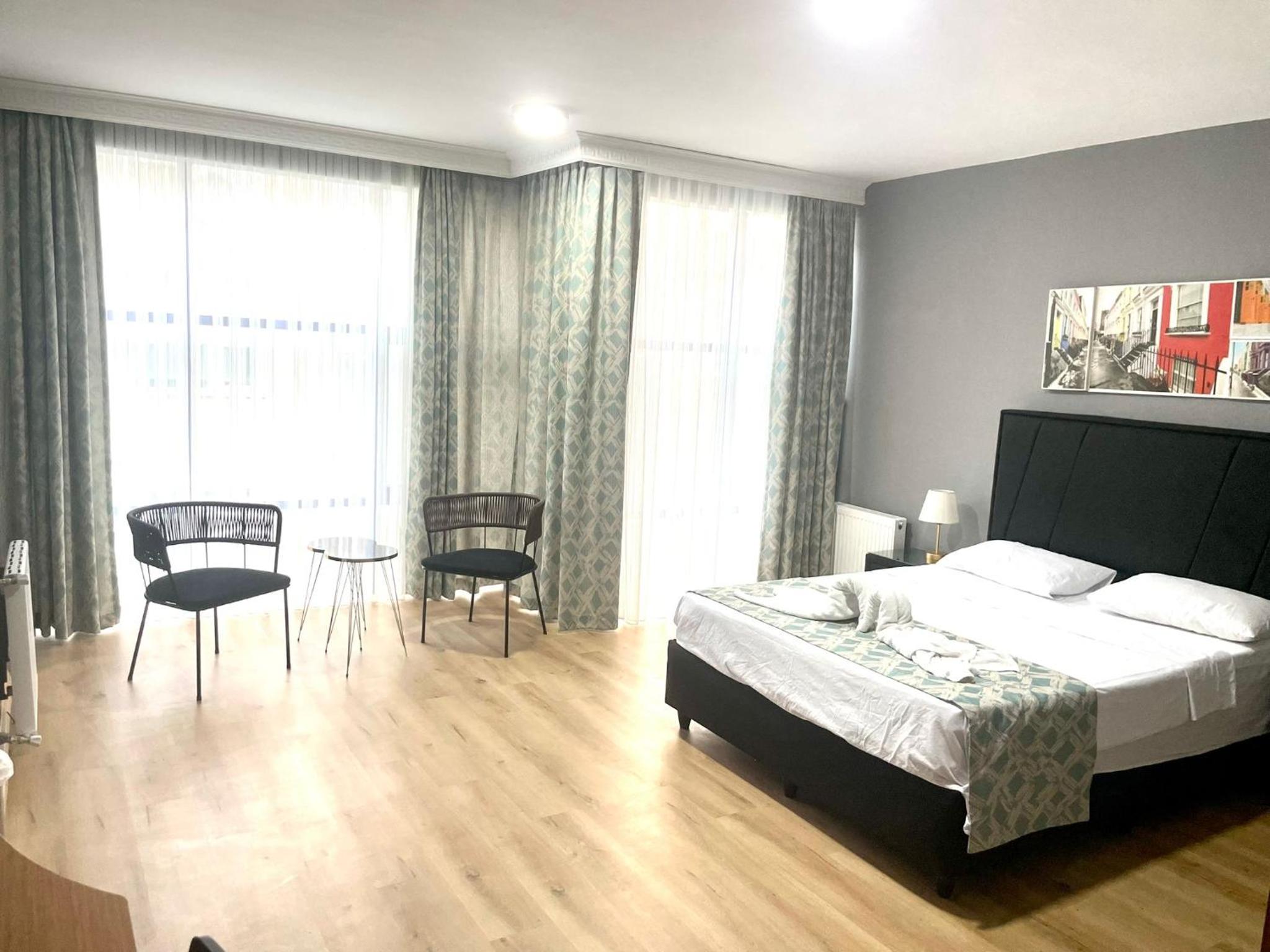 Deluxe Double Or Twin Room photo 2