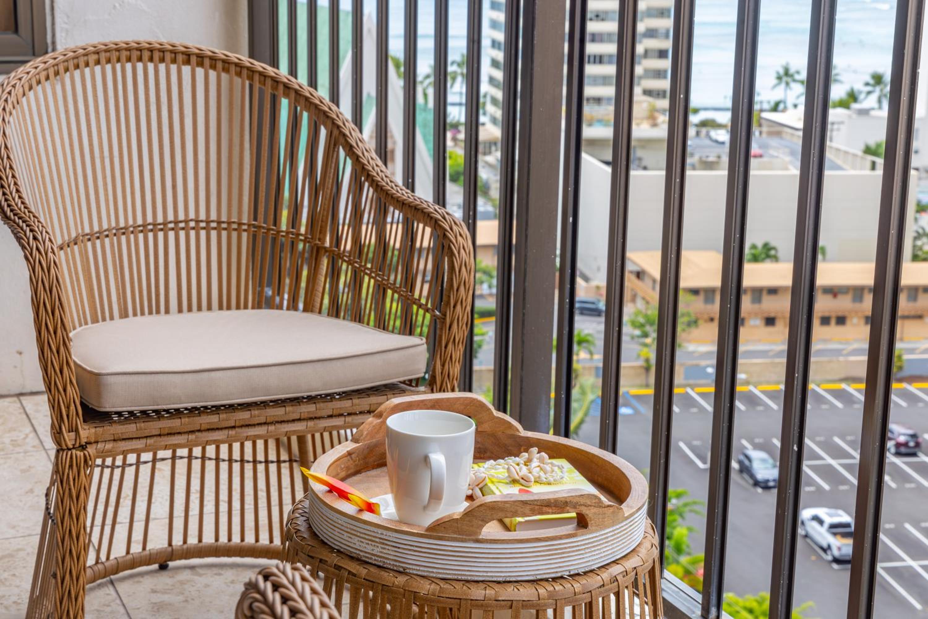 Waikiki Banyan condo with ocean & skyline views: One-Bedroom Apartment photo