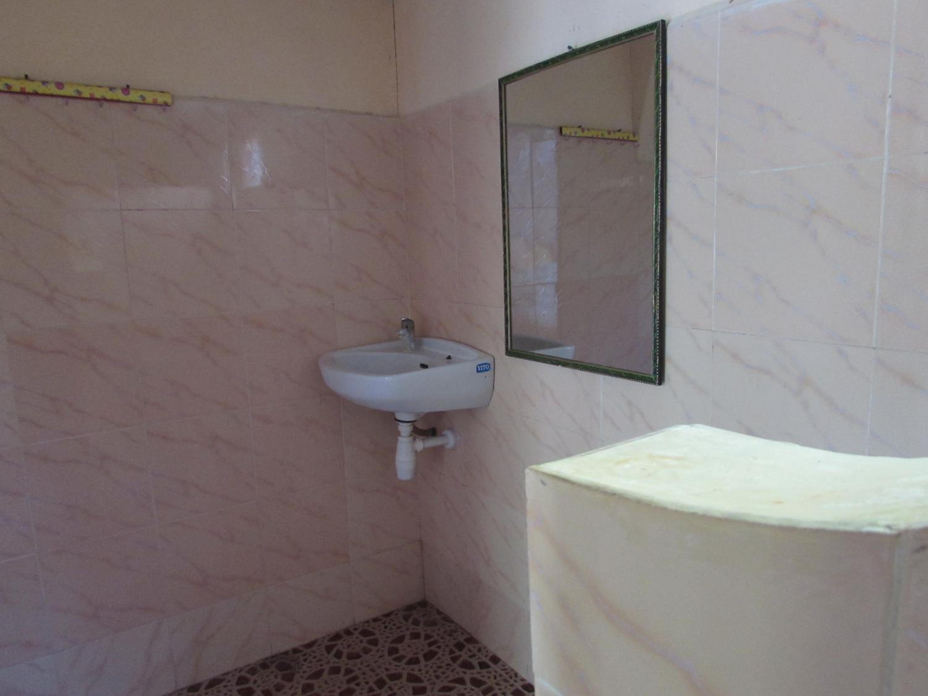 One-Bedroom Bungalow with Double Bed - Photo 17