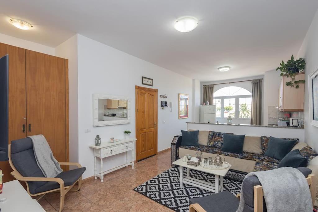 Three-Bedroom Apartment photo 3