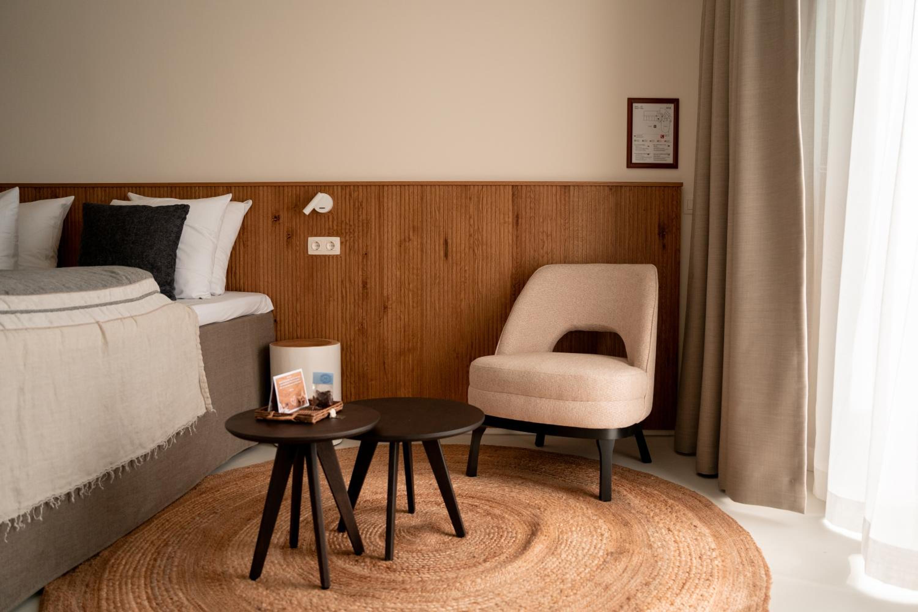 Terrace Room - Photo 3