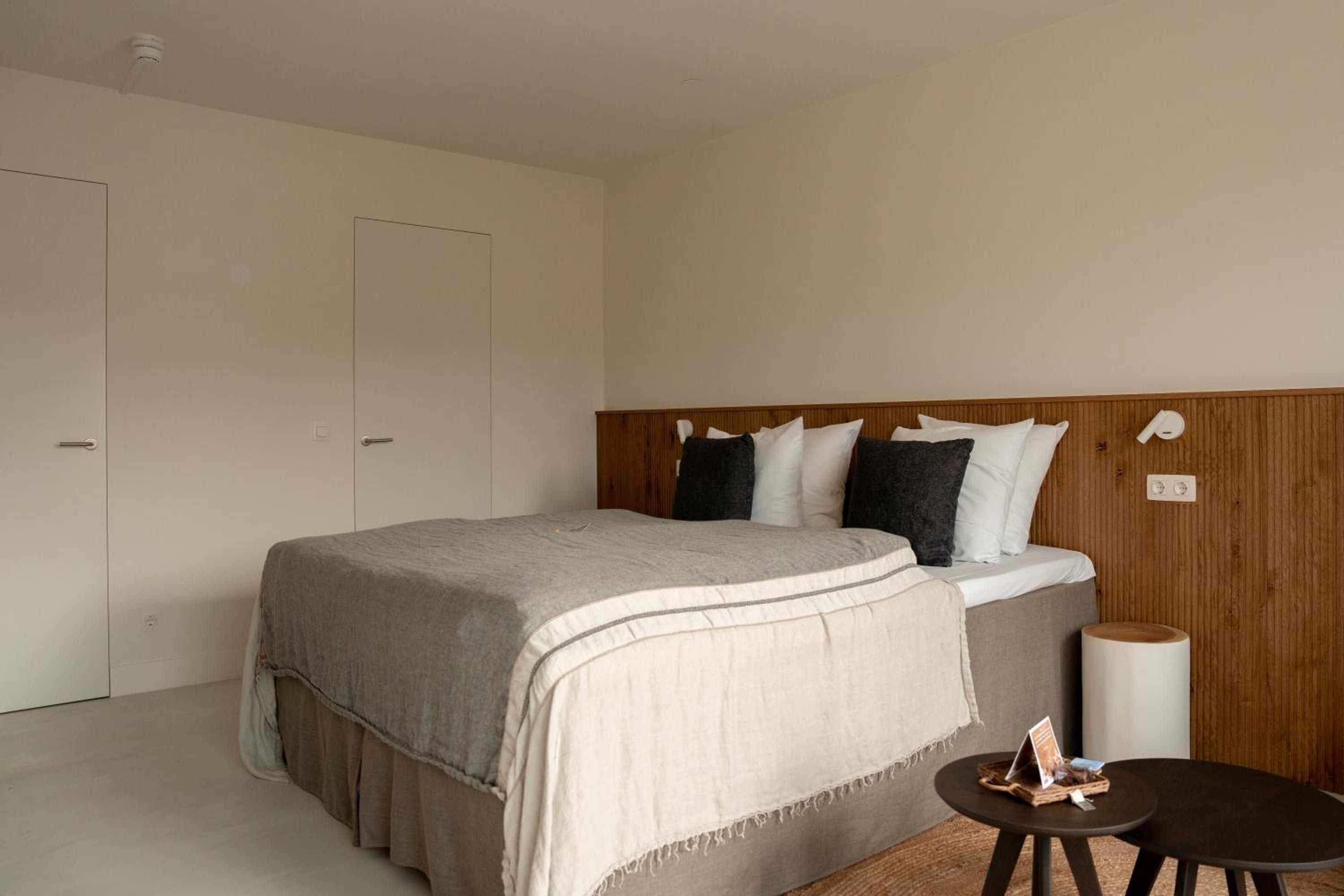Terrace Room - Photo 2