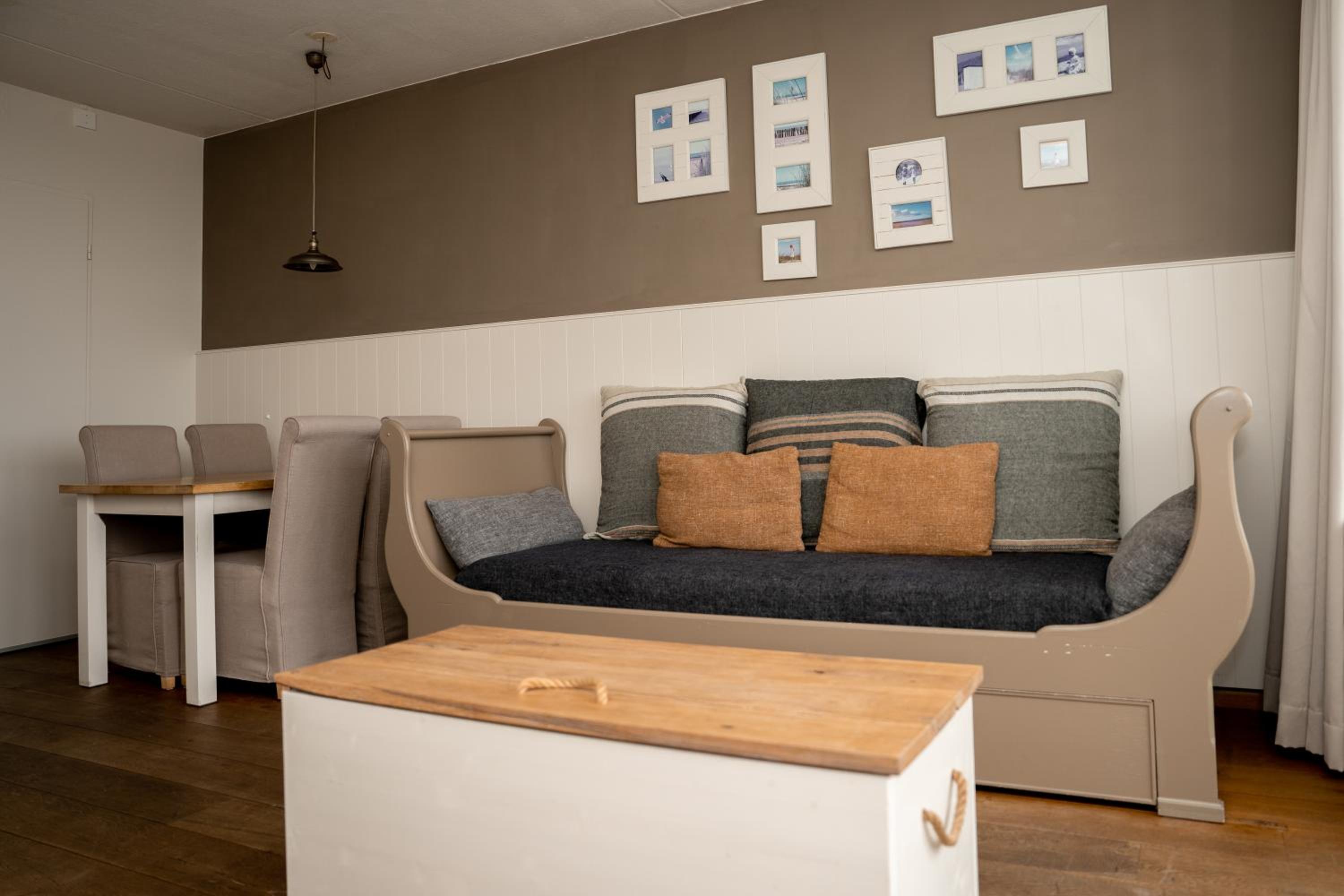Hampton Bay Suite photo 3