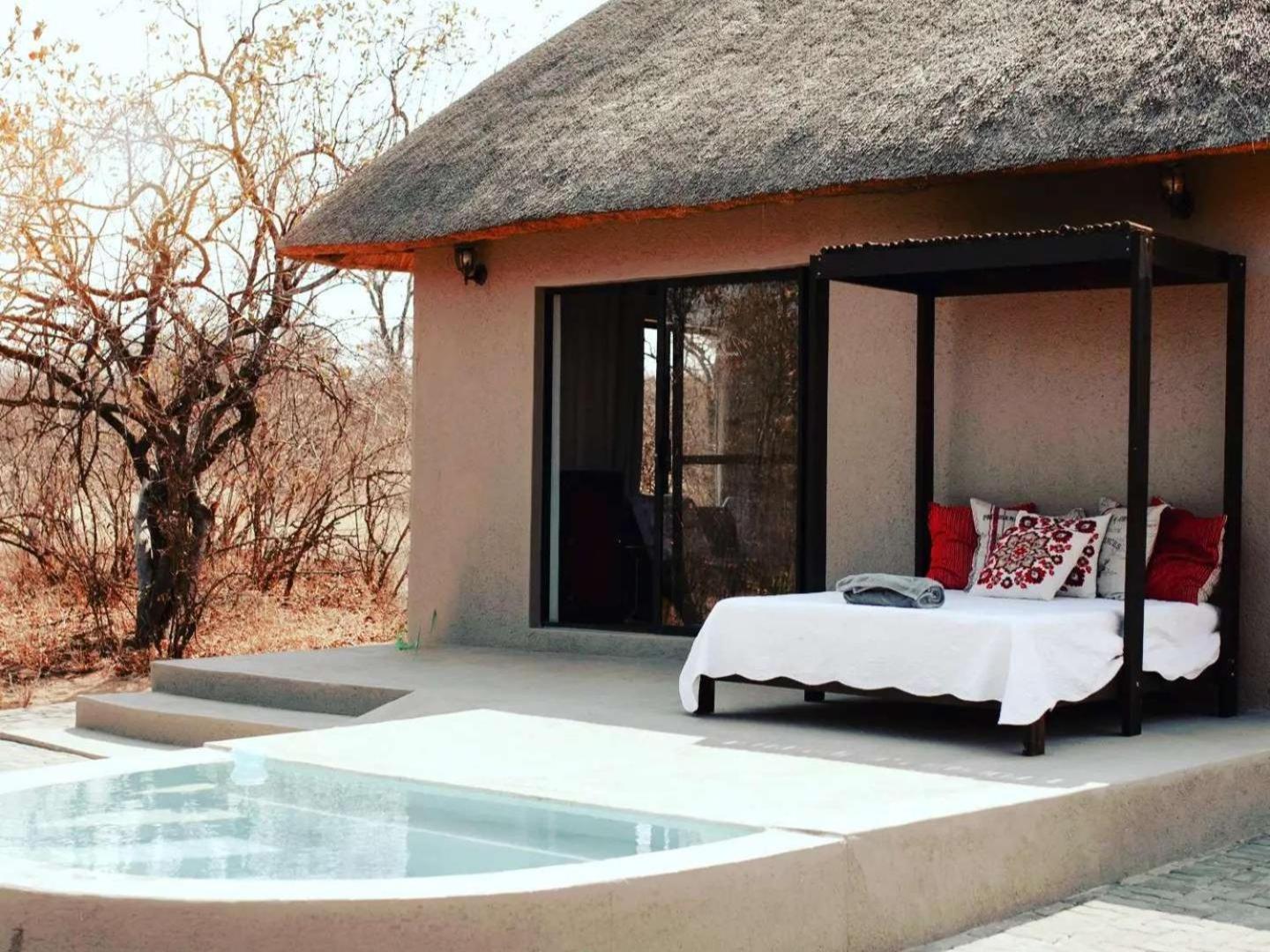 Suite with Private Pool - Photo 5