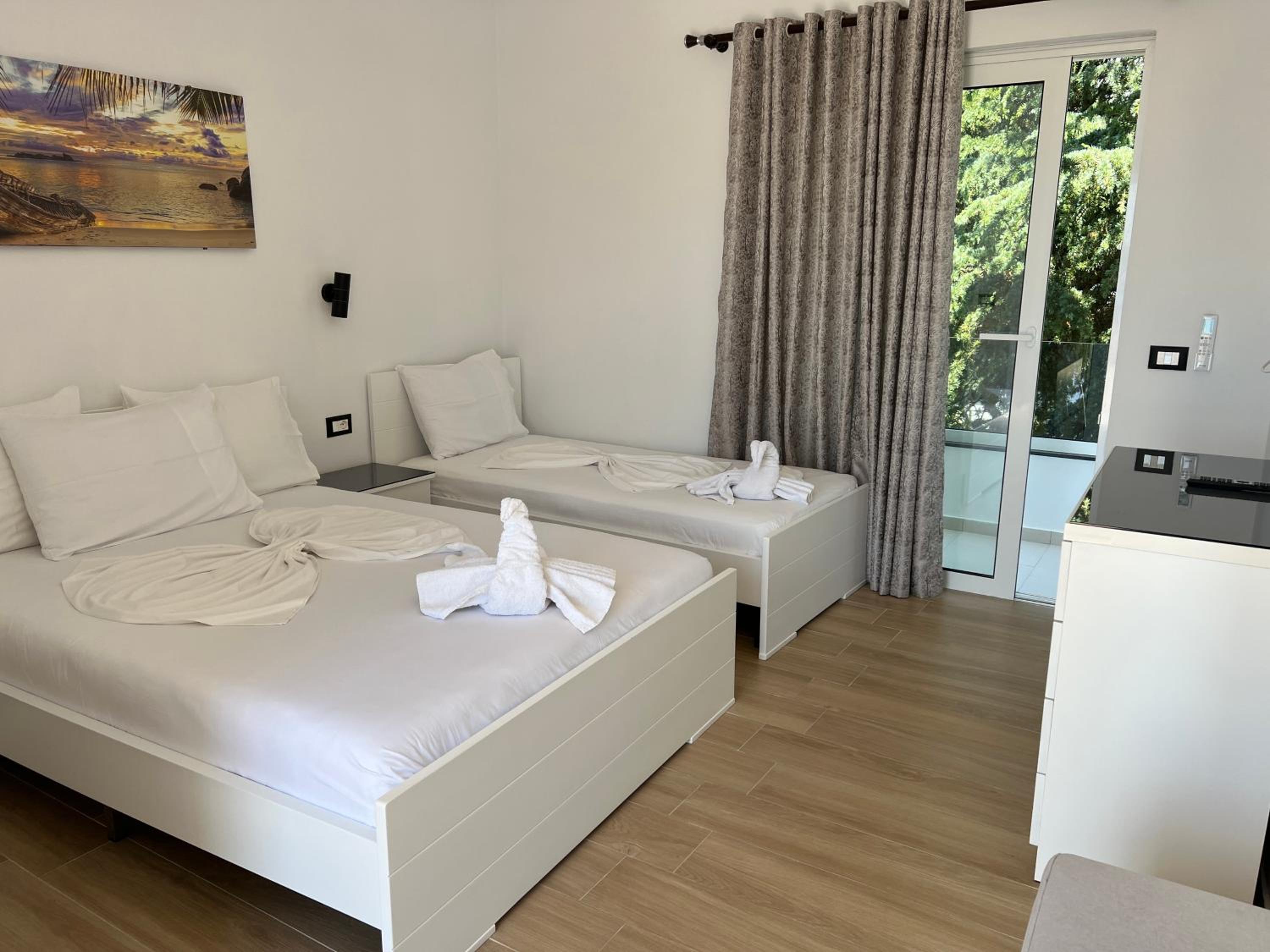Triple Room with Balcony