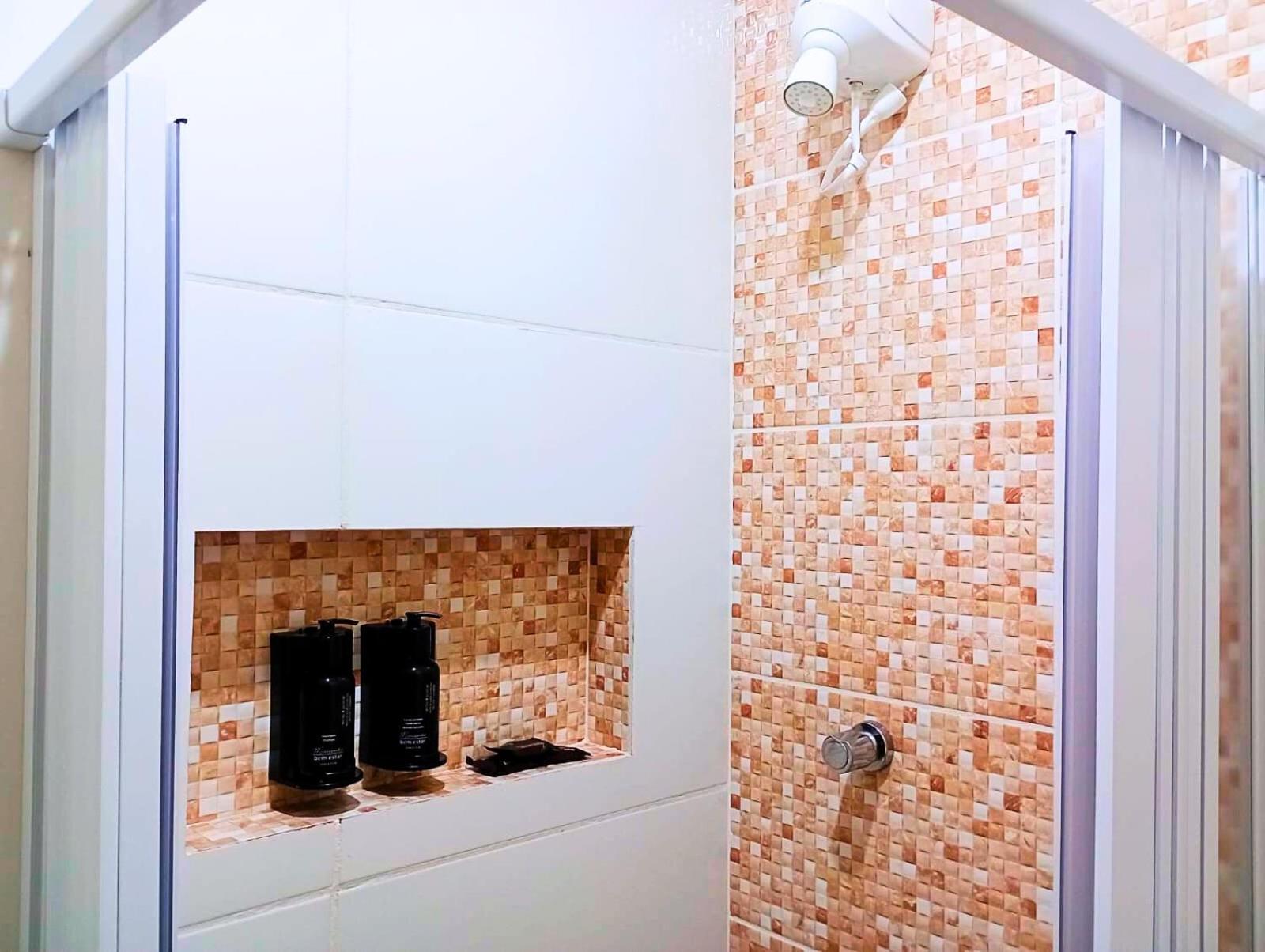 Single Room with Shared Bathroom photo 2