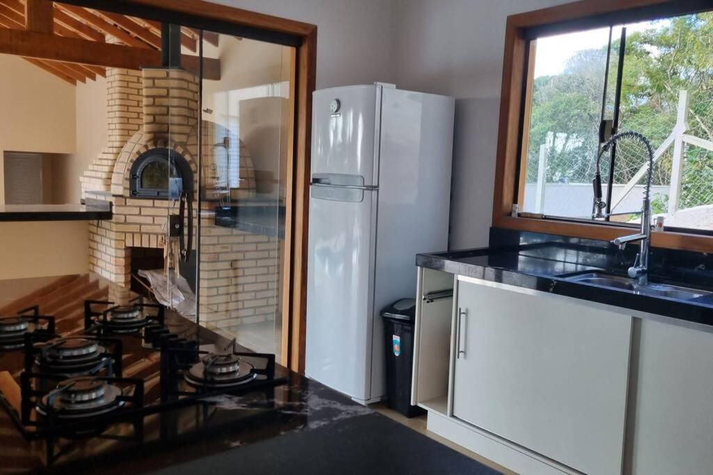 Three-Bedroom House photo 2