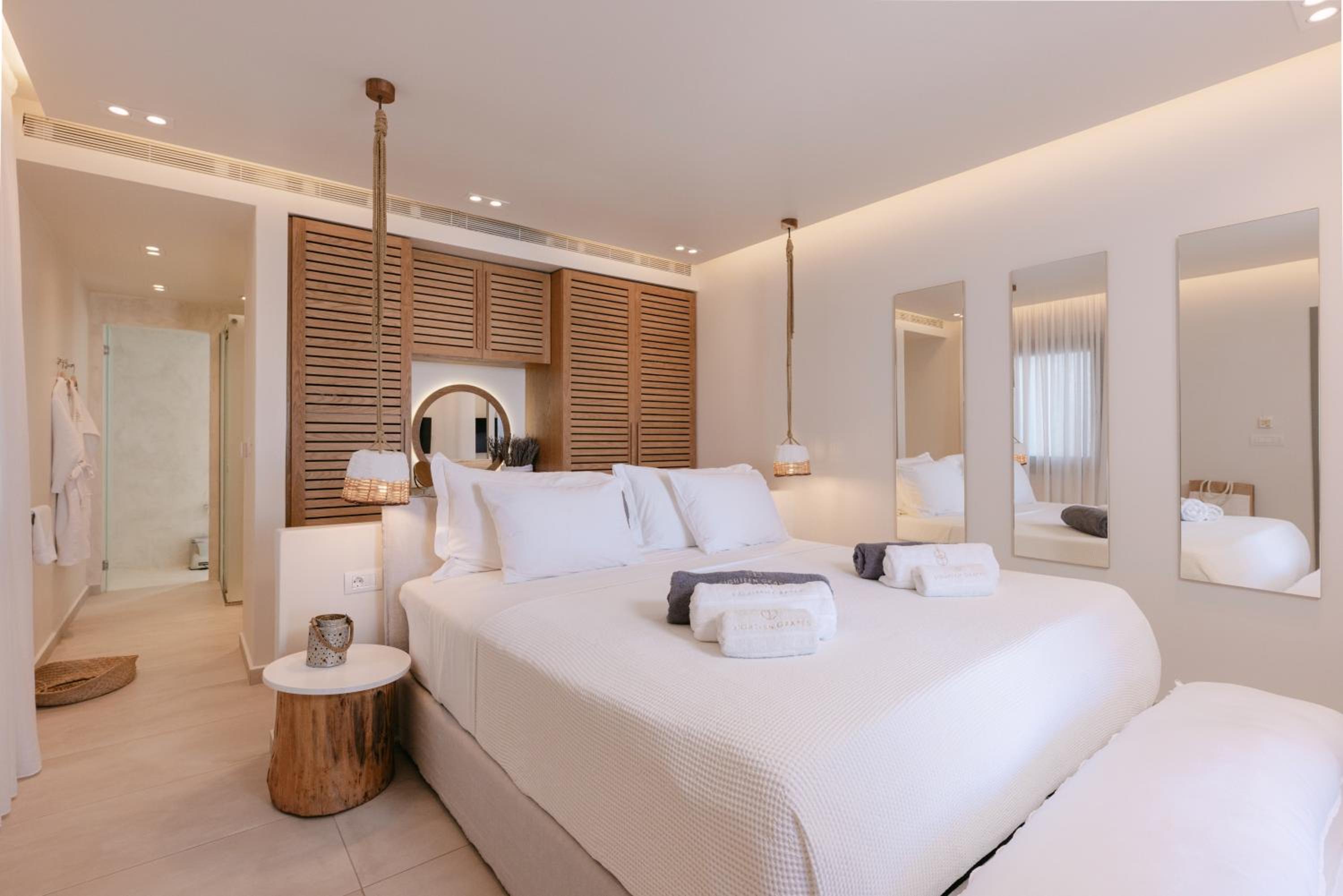 Partial Sea View Room with Private Garden and Outdoor Hot Tub photo 2