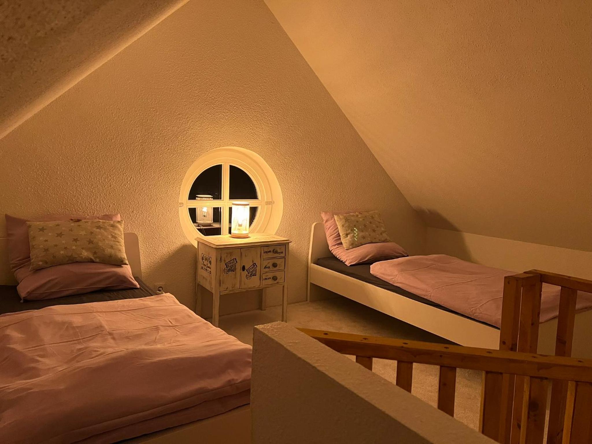 Six-Bedroom House photo 1