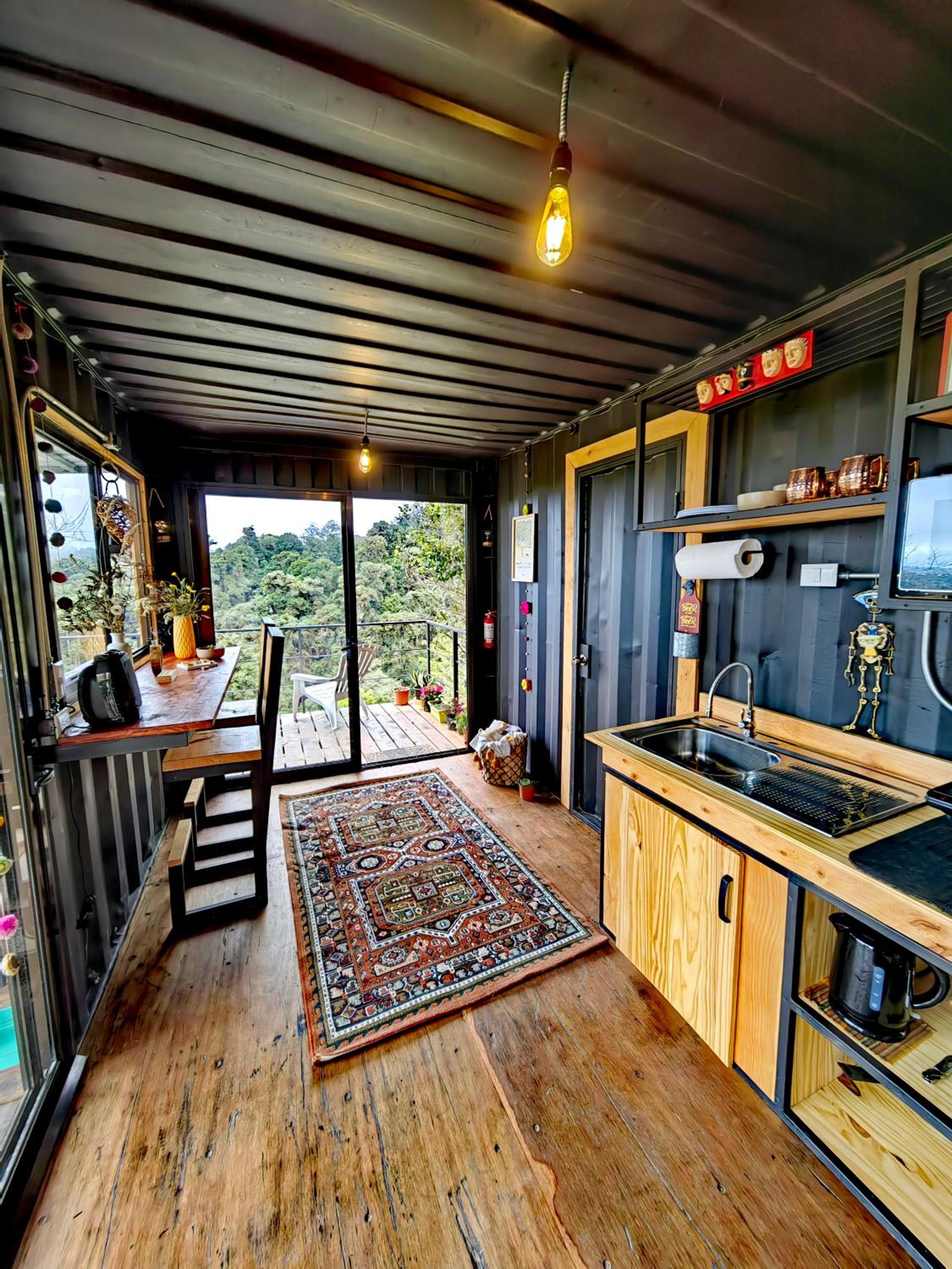 Family Room with Mountain View photo 1