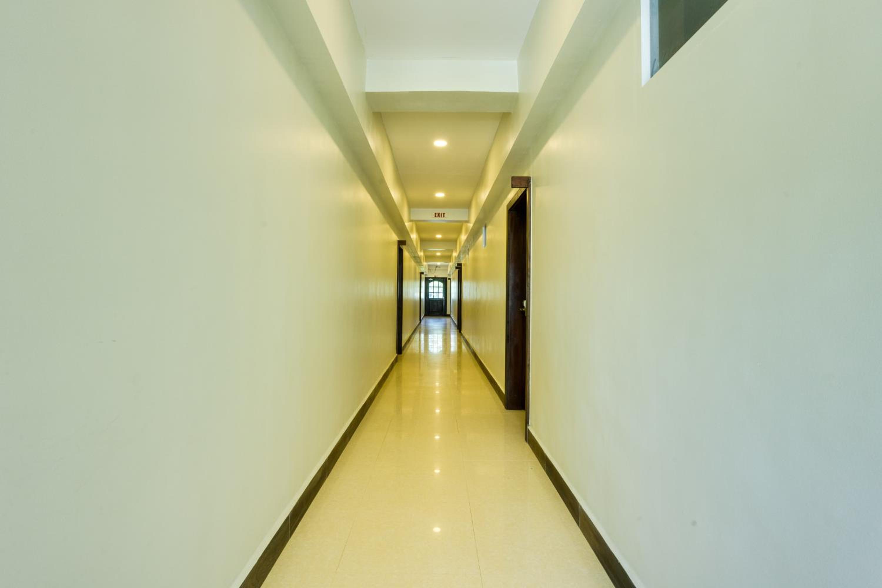 Apartment photo 2