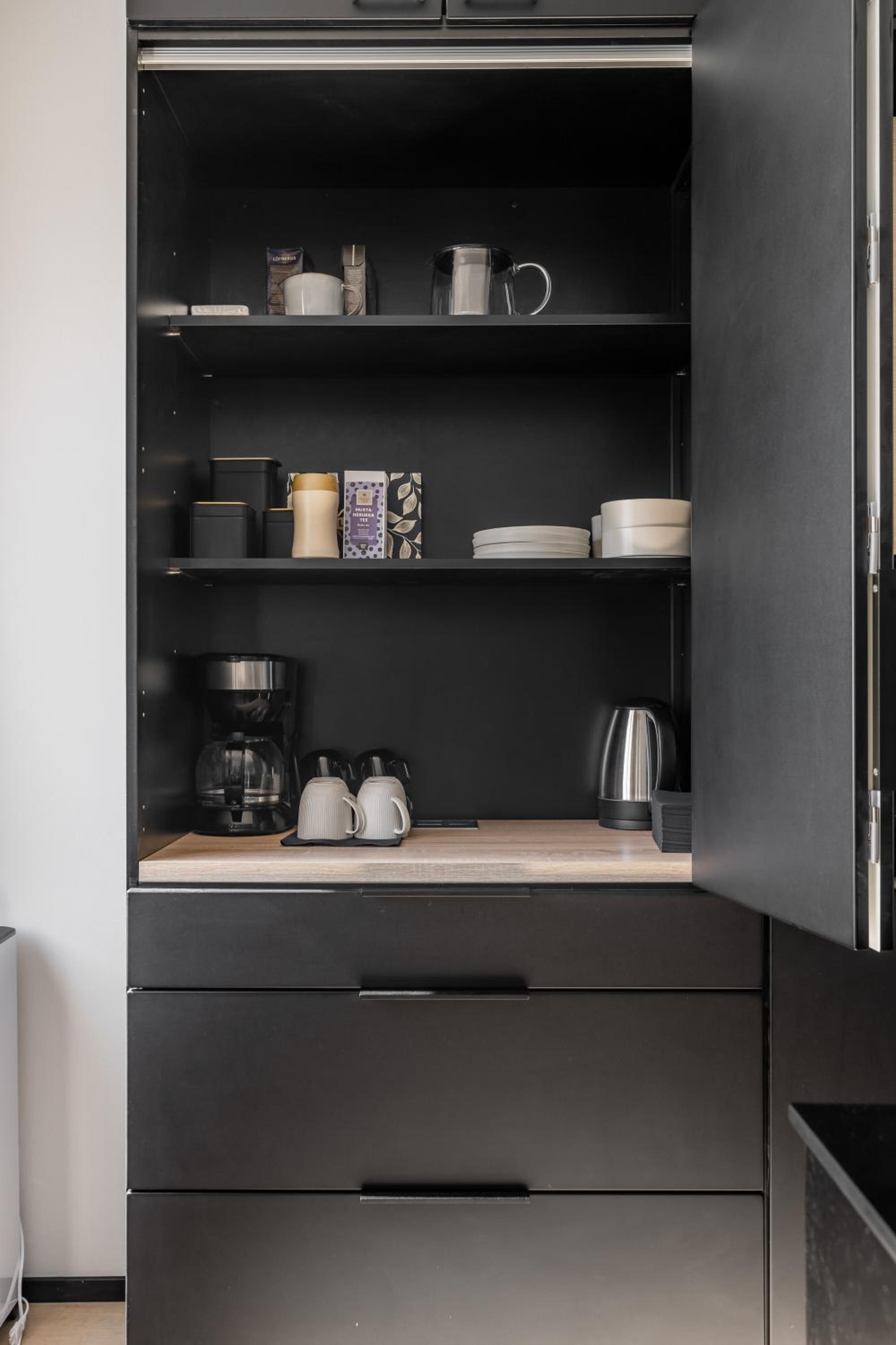Two-Bedroom Apartment with City View photo 2