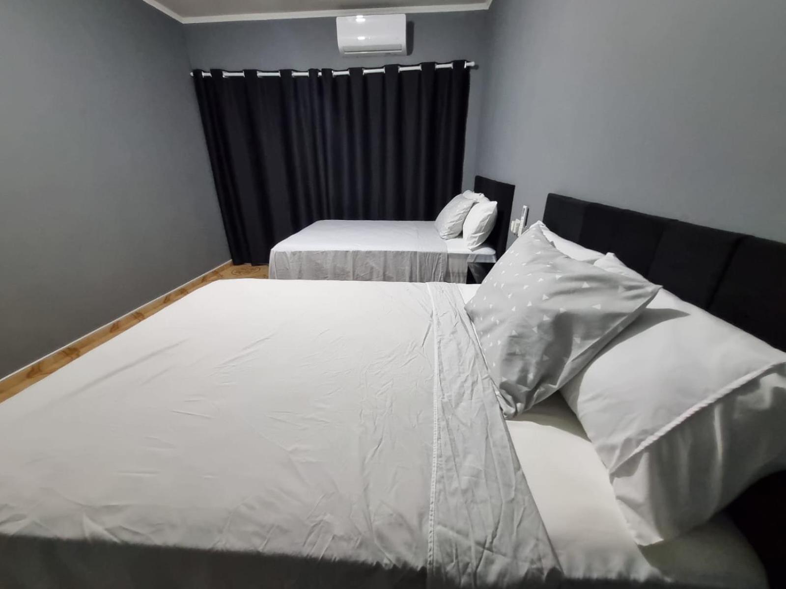 Quadruple Room with Shared Bathroom photo 2