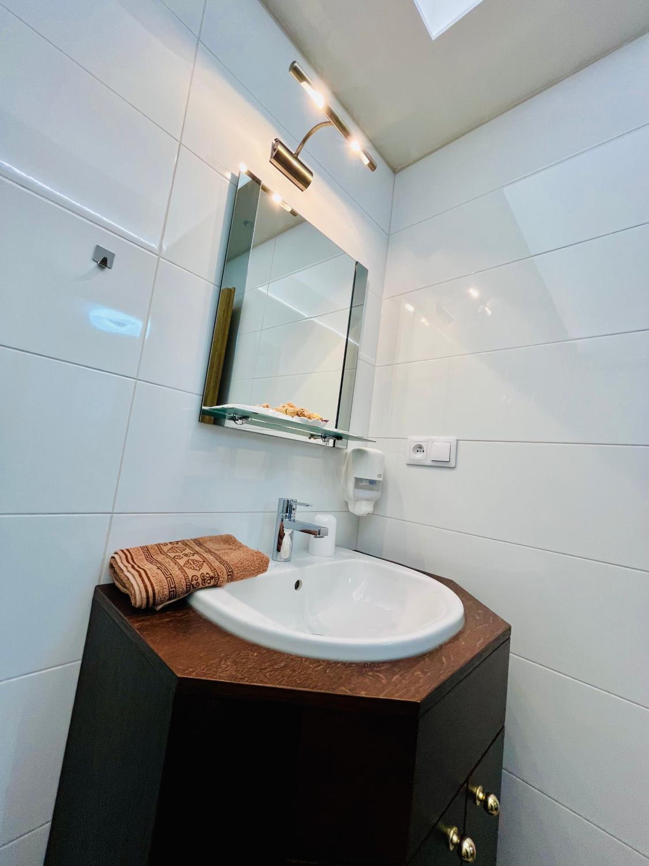 Double Room with Garden View - Photo 26