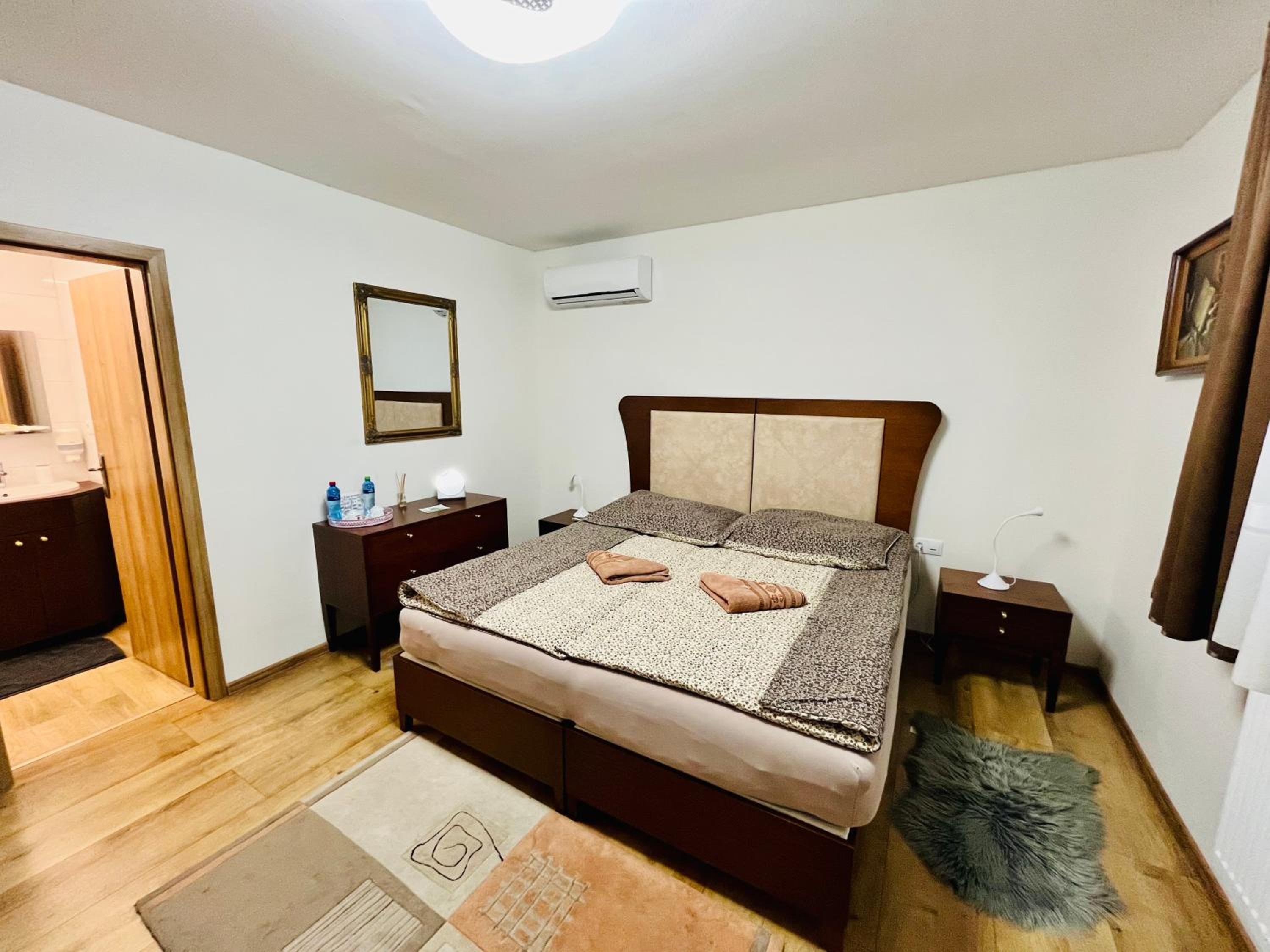 Double Room with Garden View - Photo 12