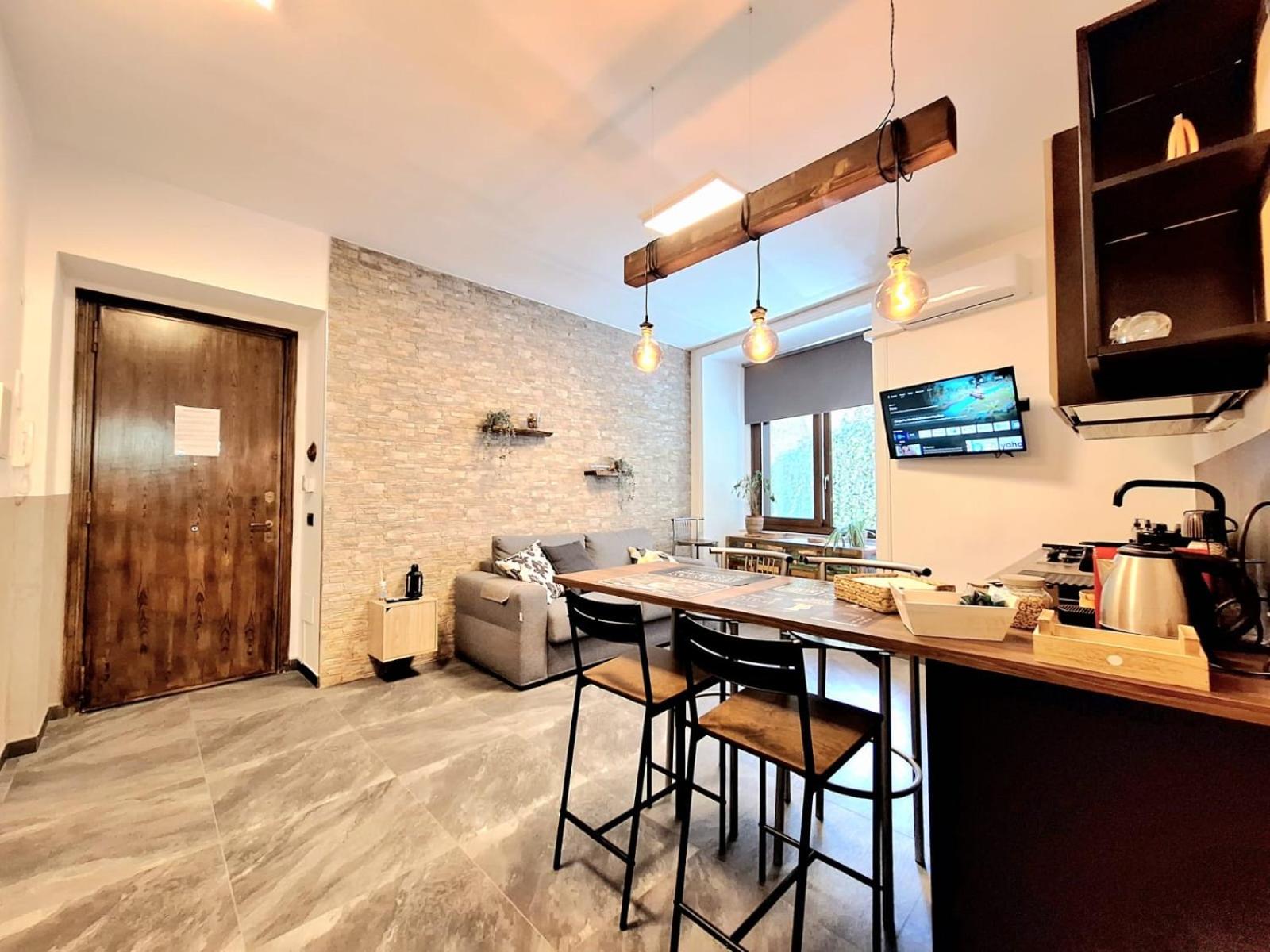 One-Bedroom Apartment