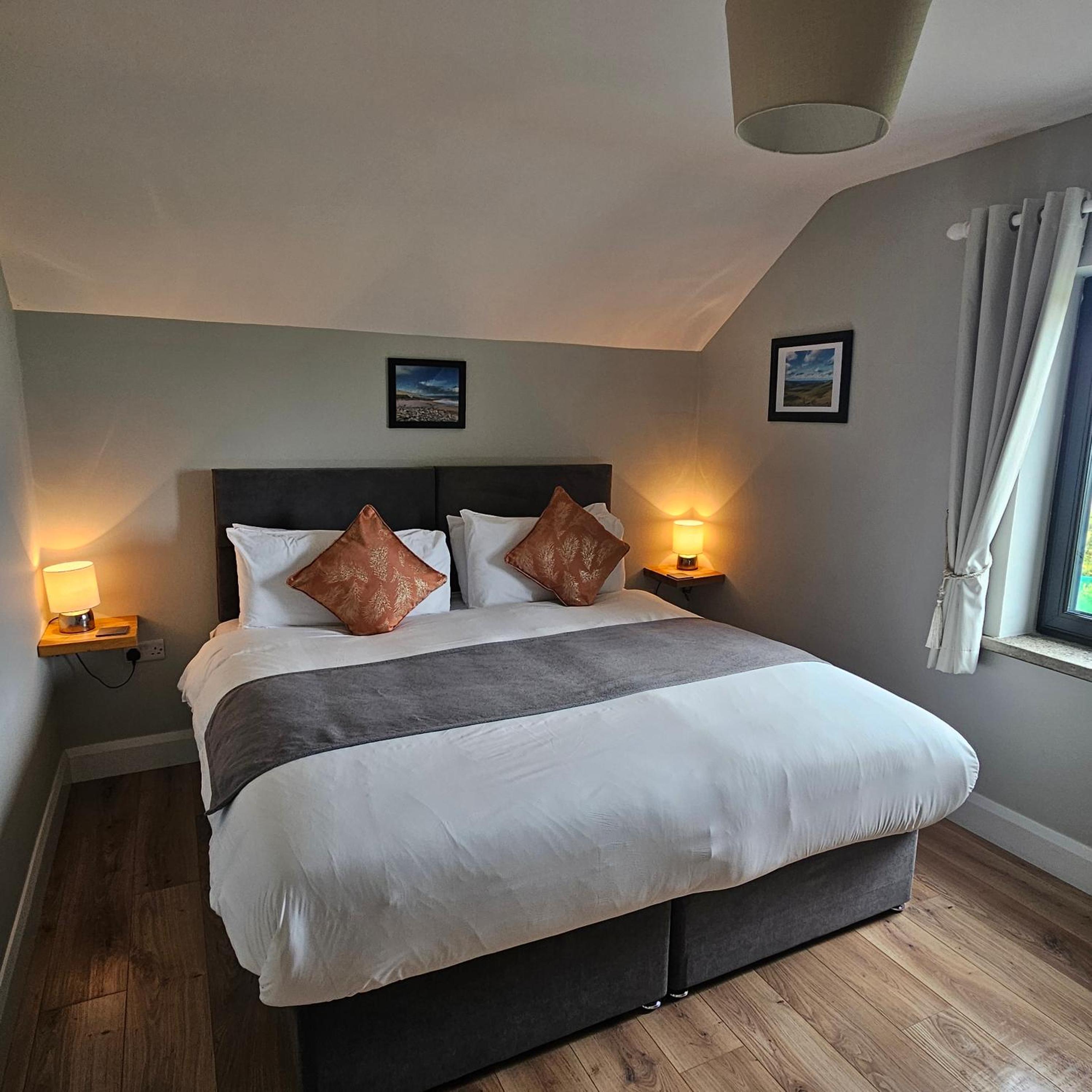 Double or Twin Room with Sea View - Photo 5