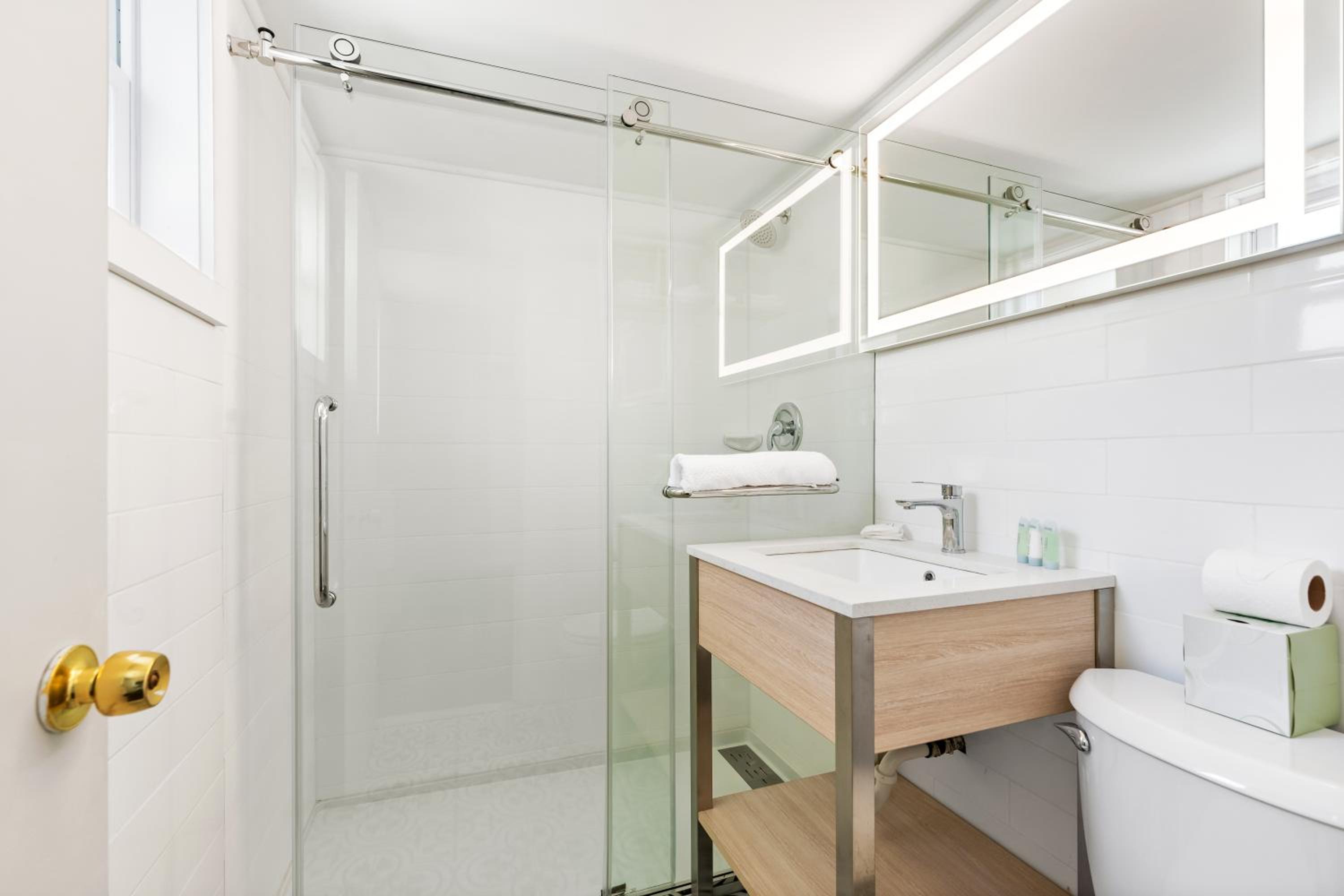 Standard Room - Photo 7