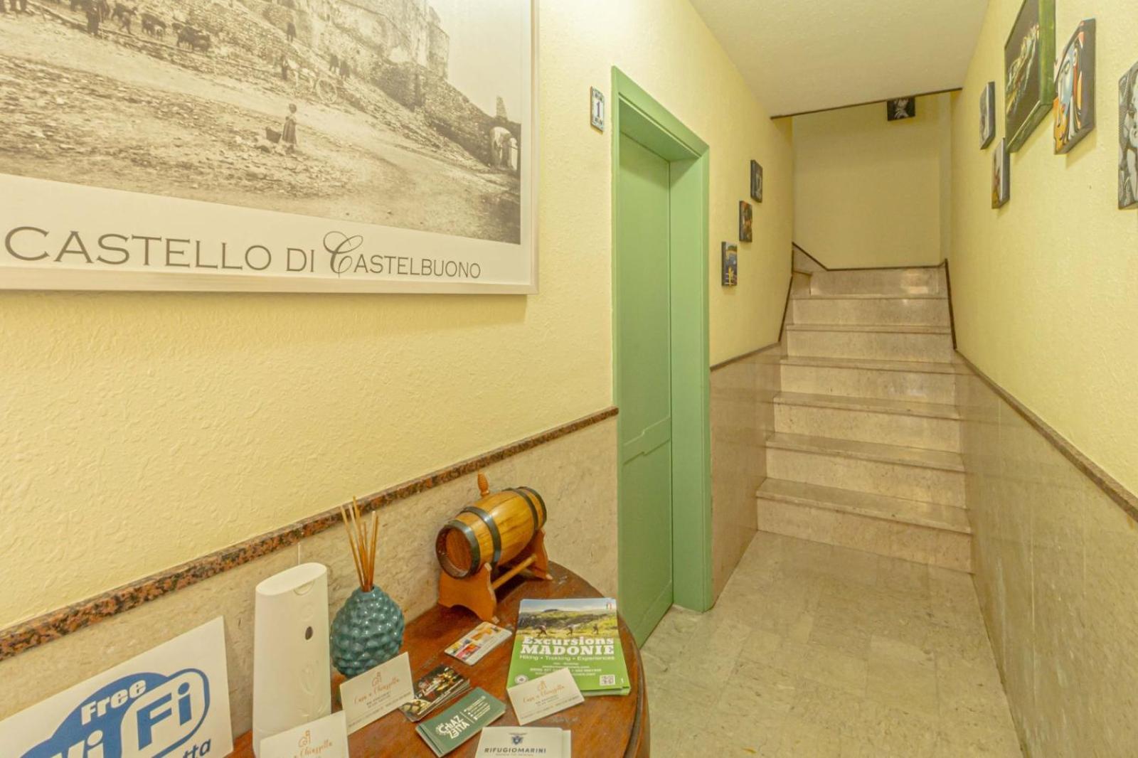 Large Double Room - Photo 4