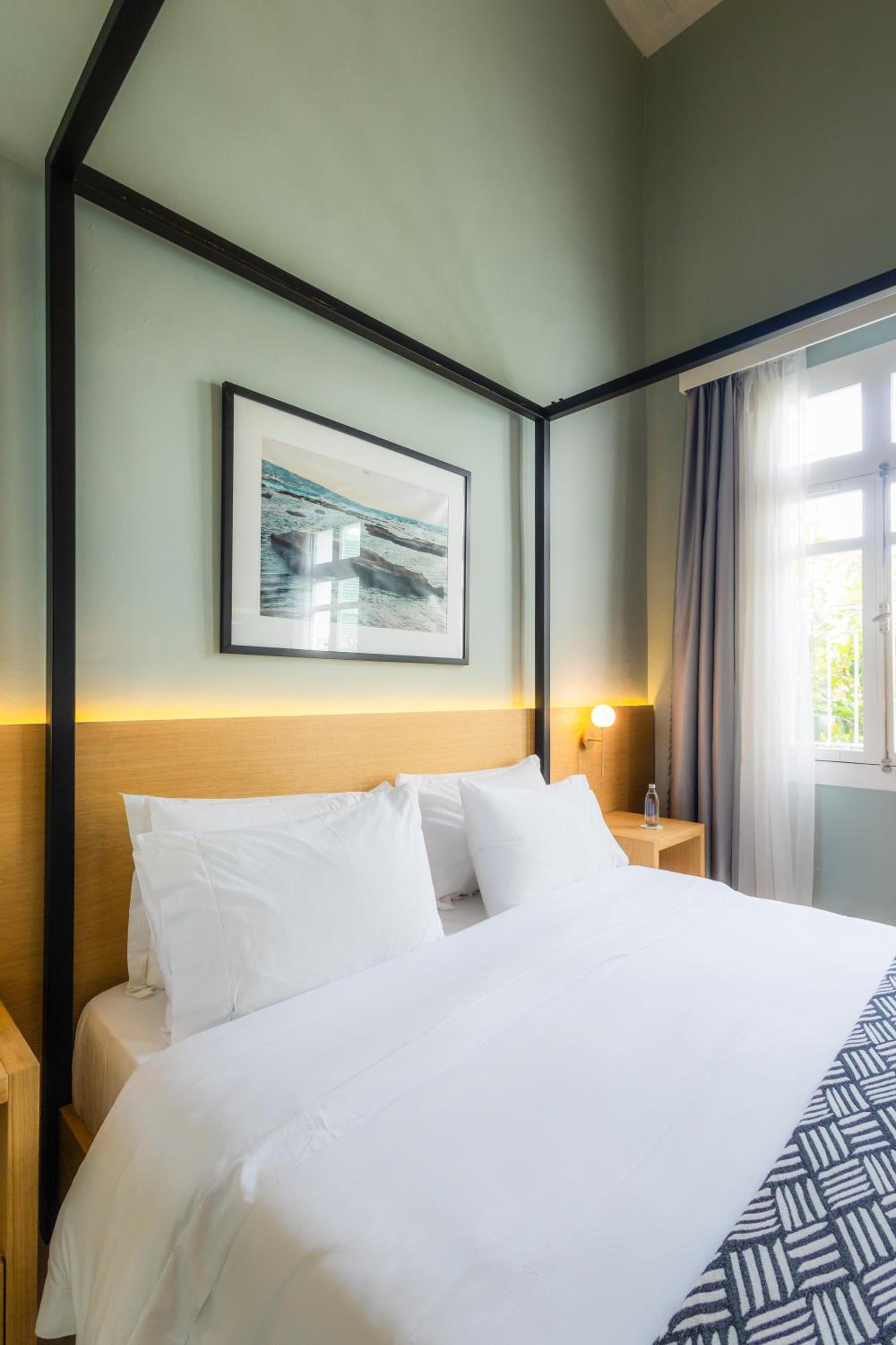 Deluxe King Room photo 2