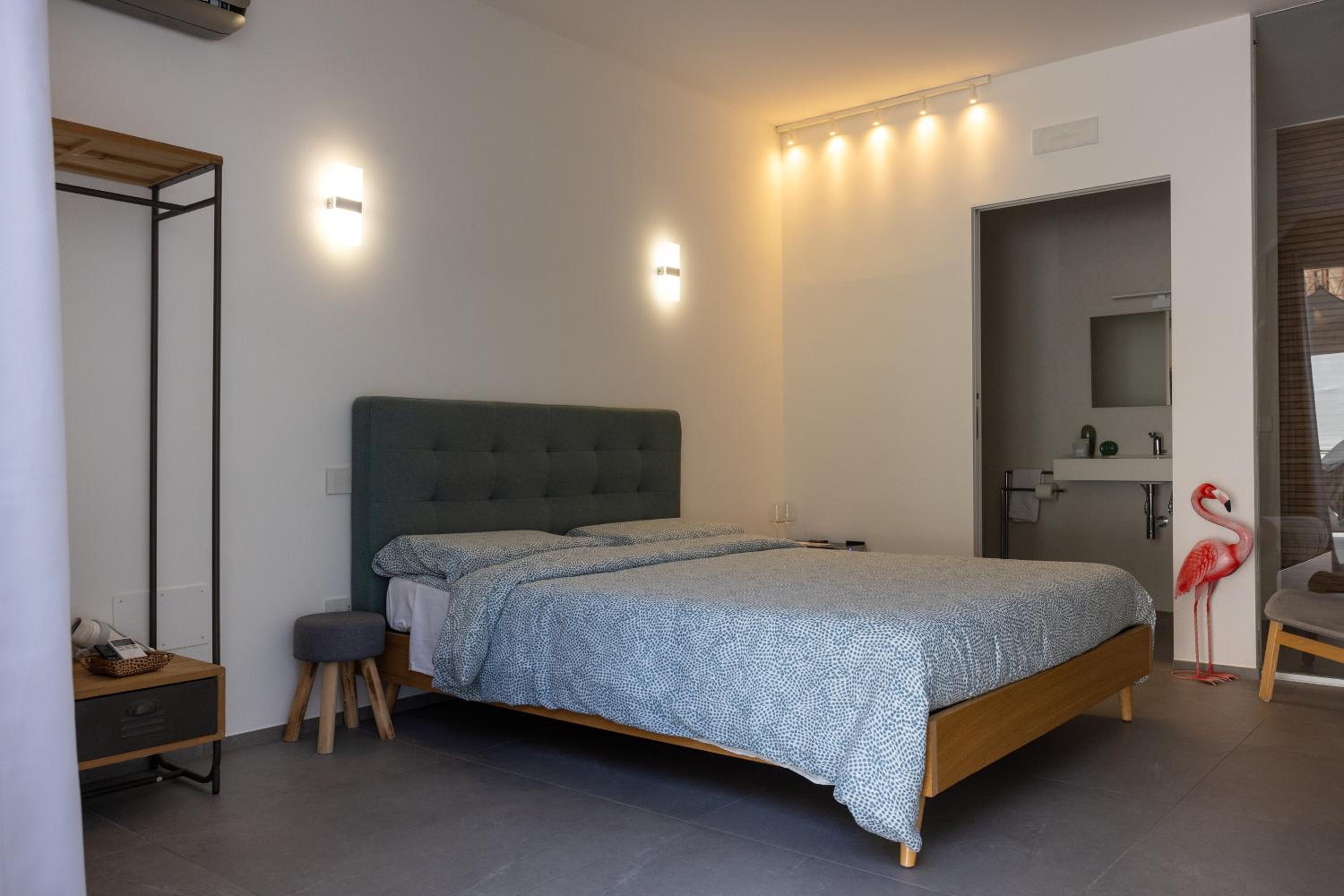 Deluxe Double Room with Shower