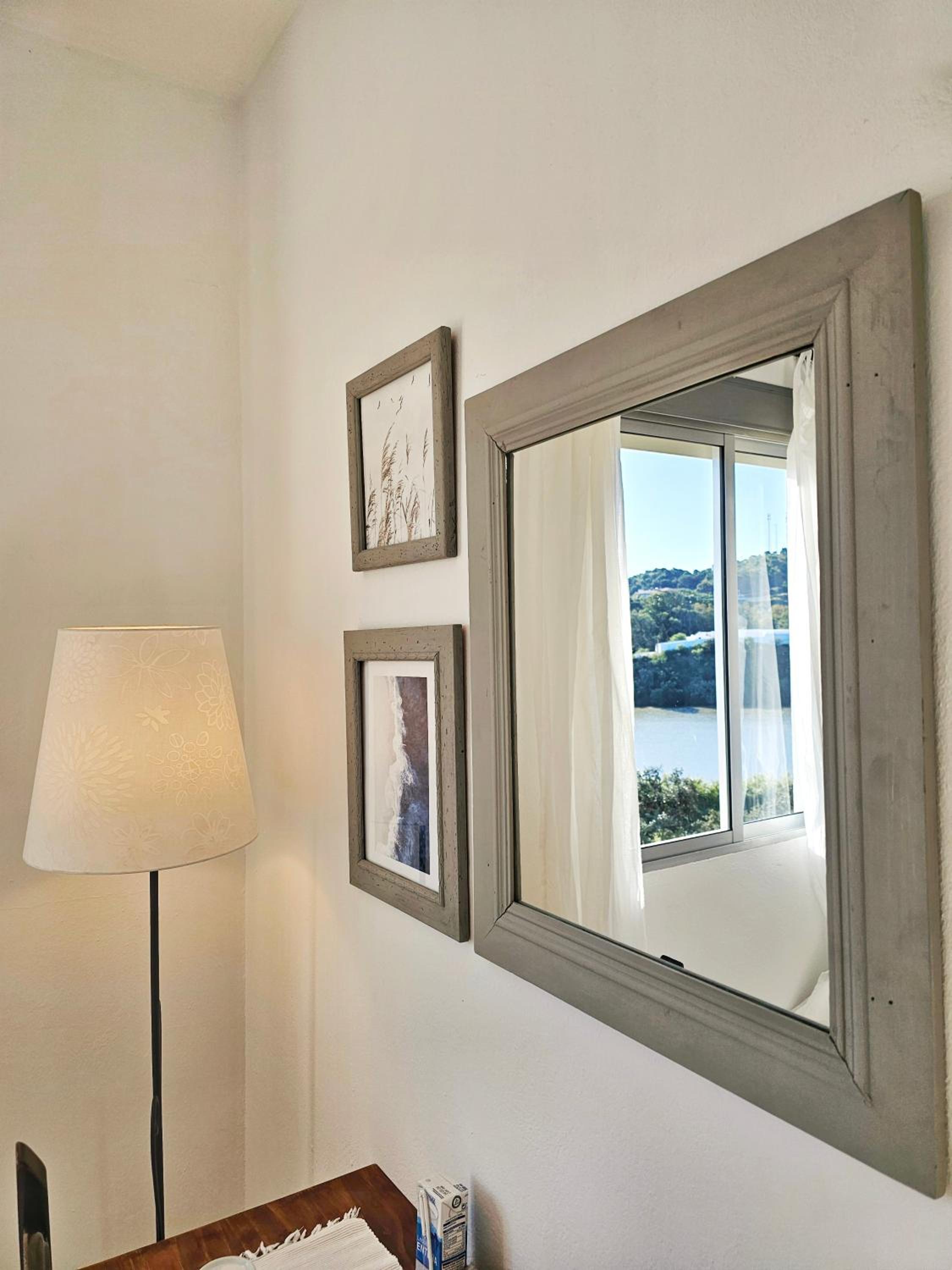Twin Room - Photo 16
