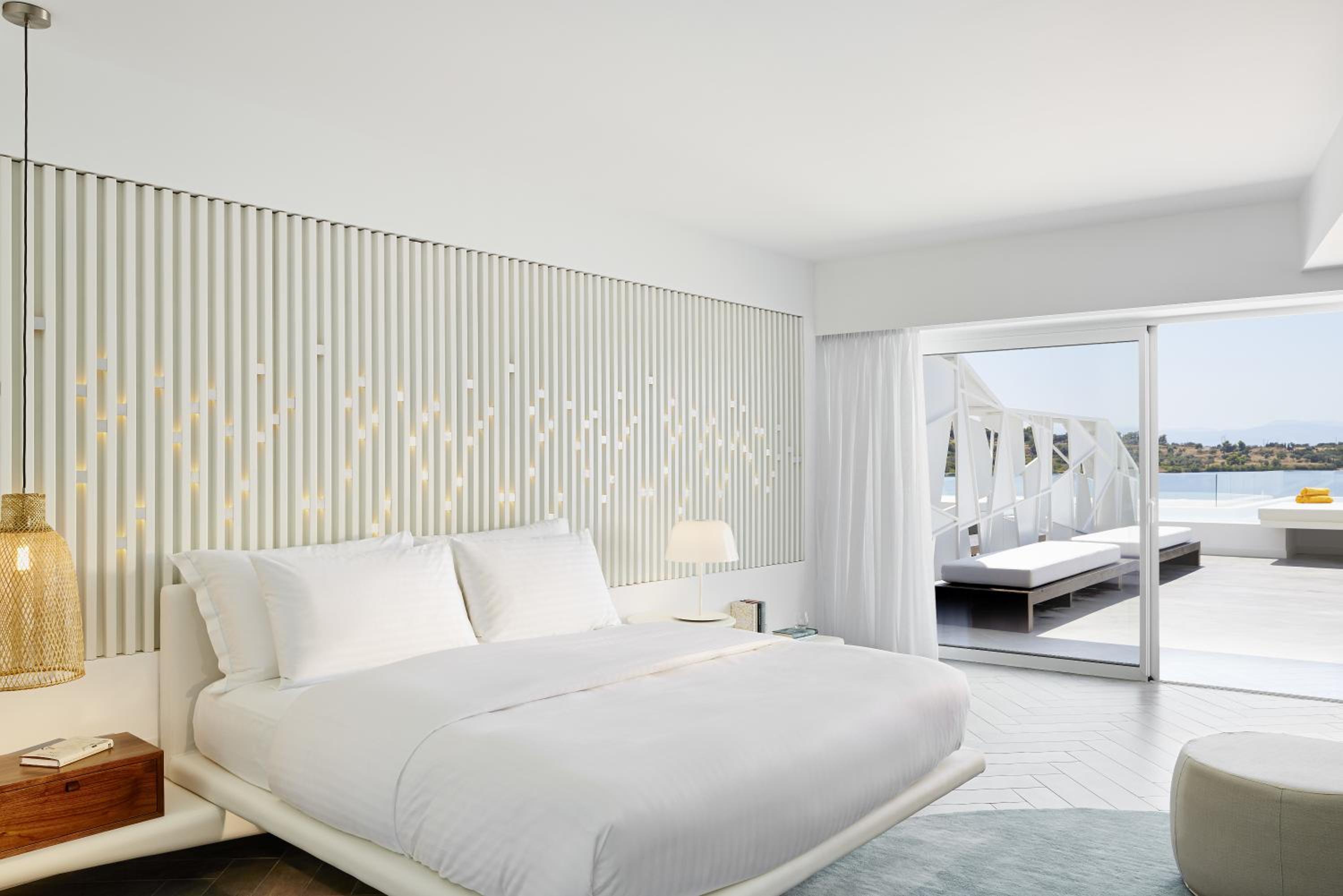 Luux Suite with Shared Pool and Sea View