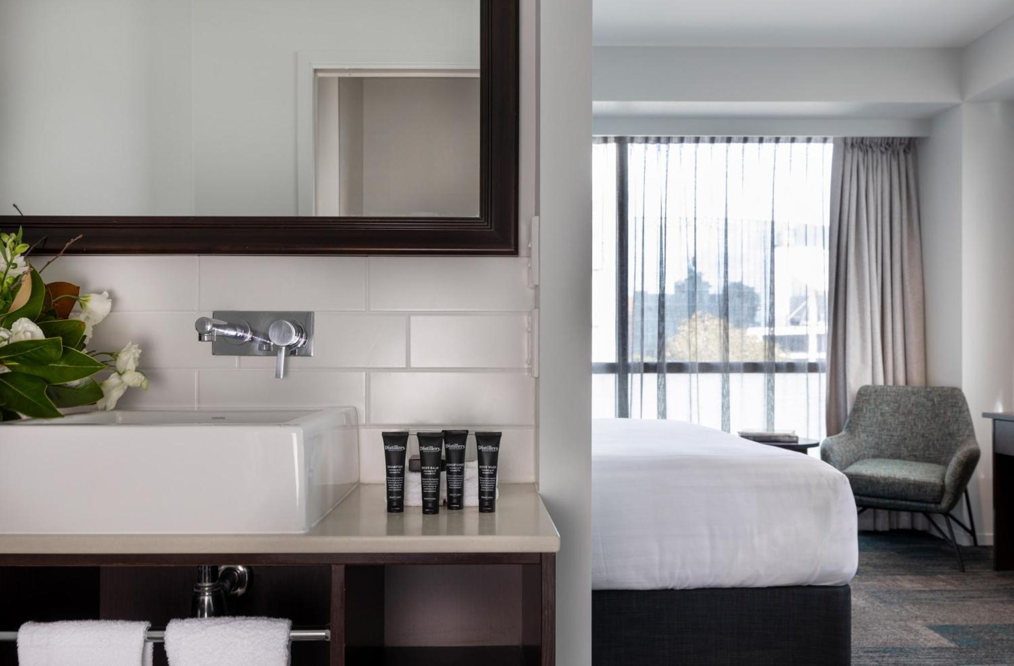 Superior King Room - Photo 4