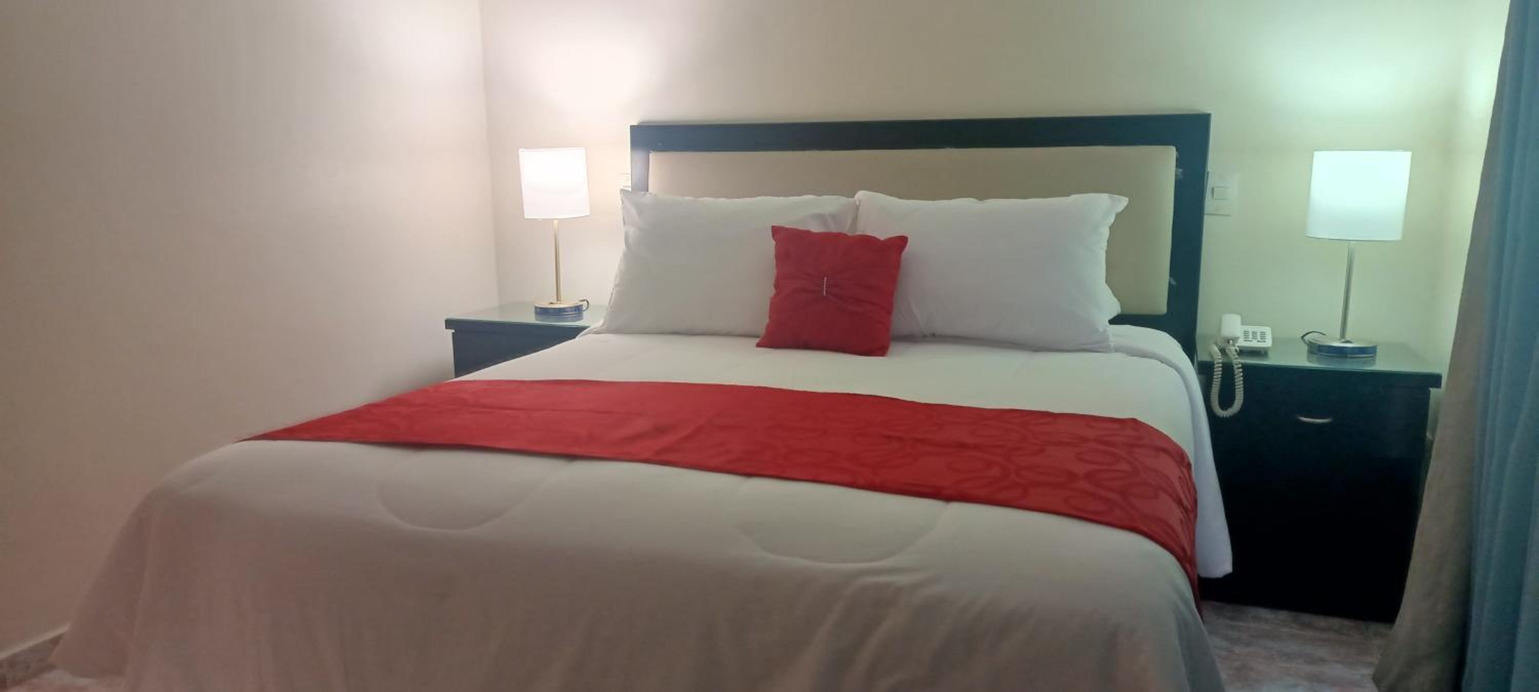 Deluxe Queen Room photo 2