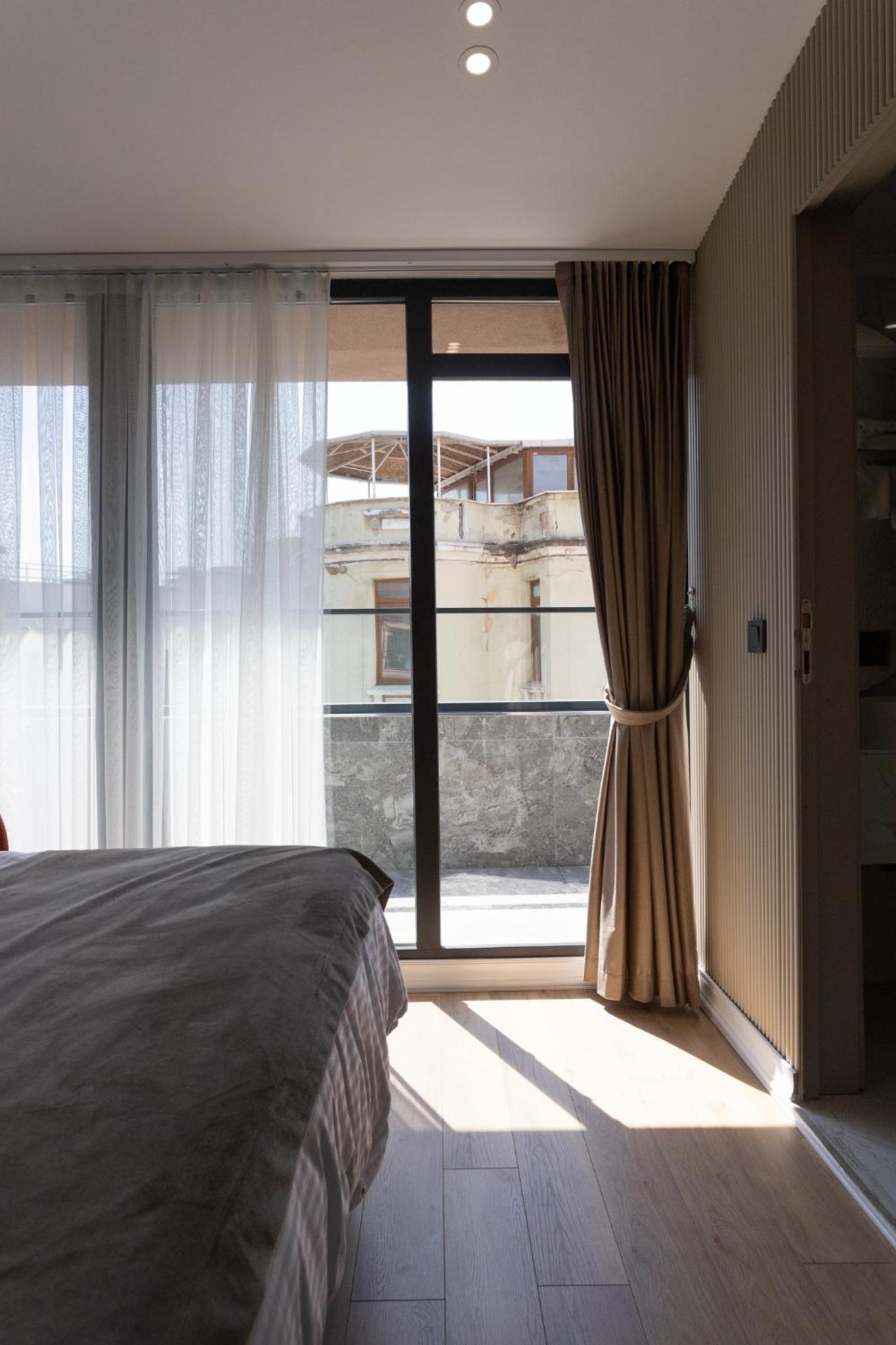 Deluxe Double Room with Balcony photo 1