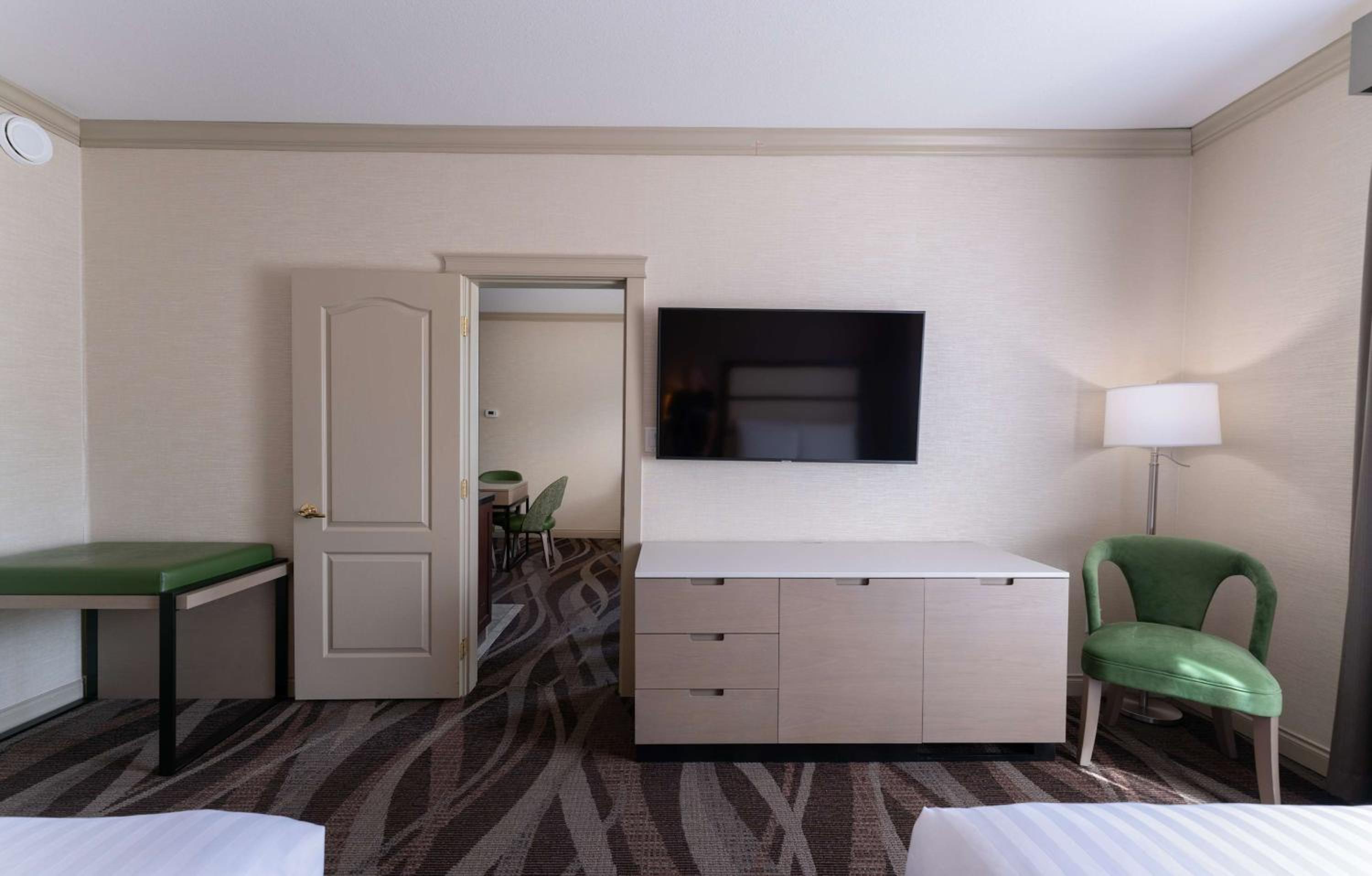 Queen Suite