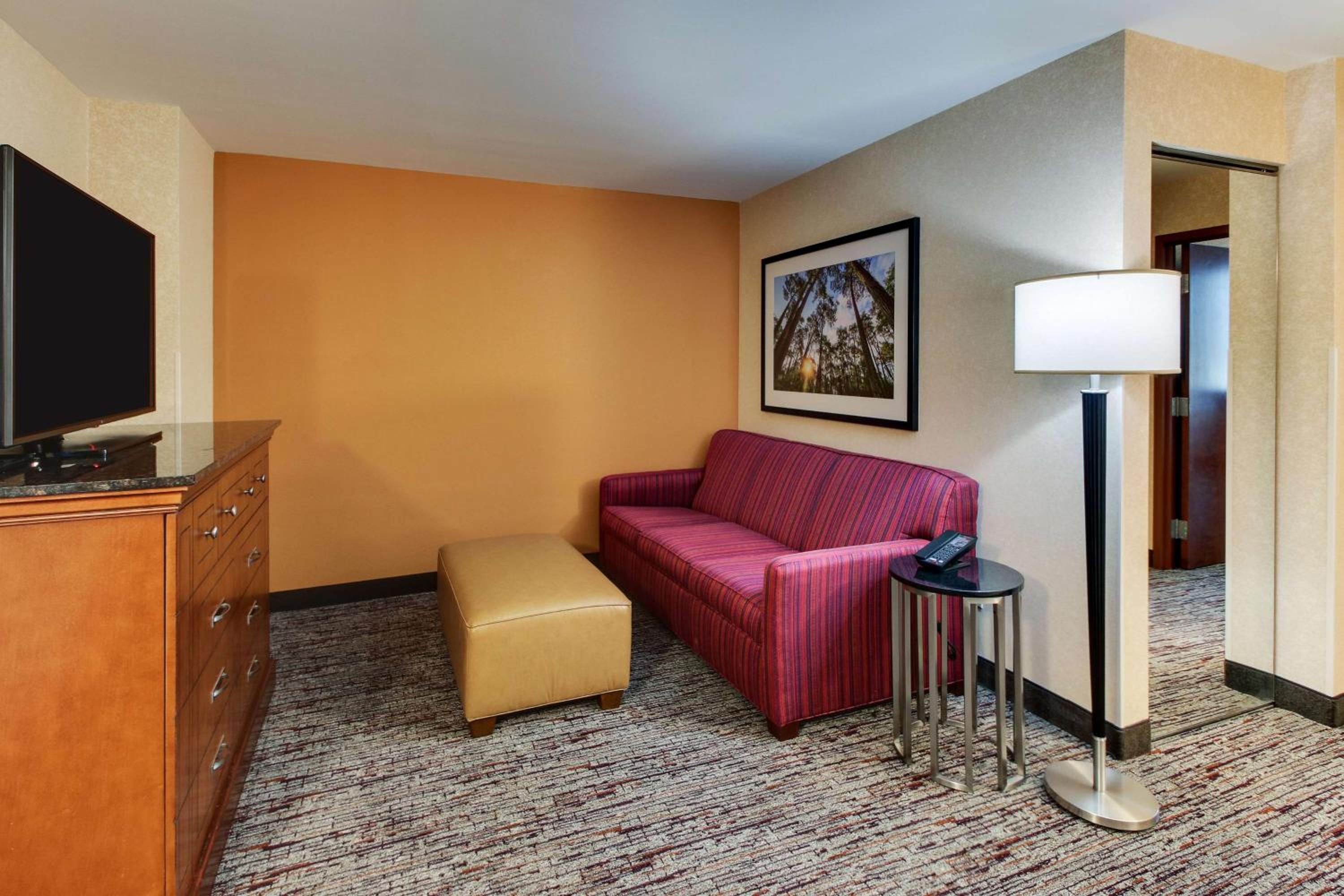 Spacious King Room – High Floor