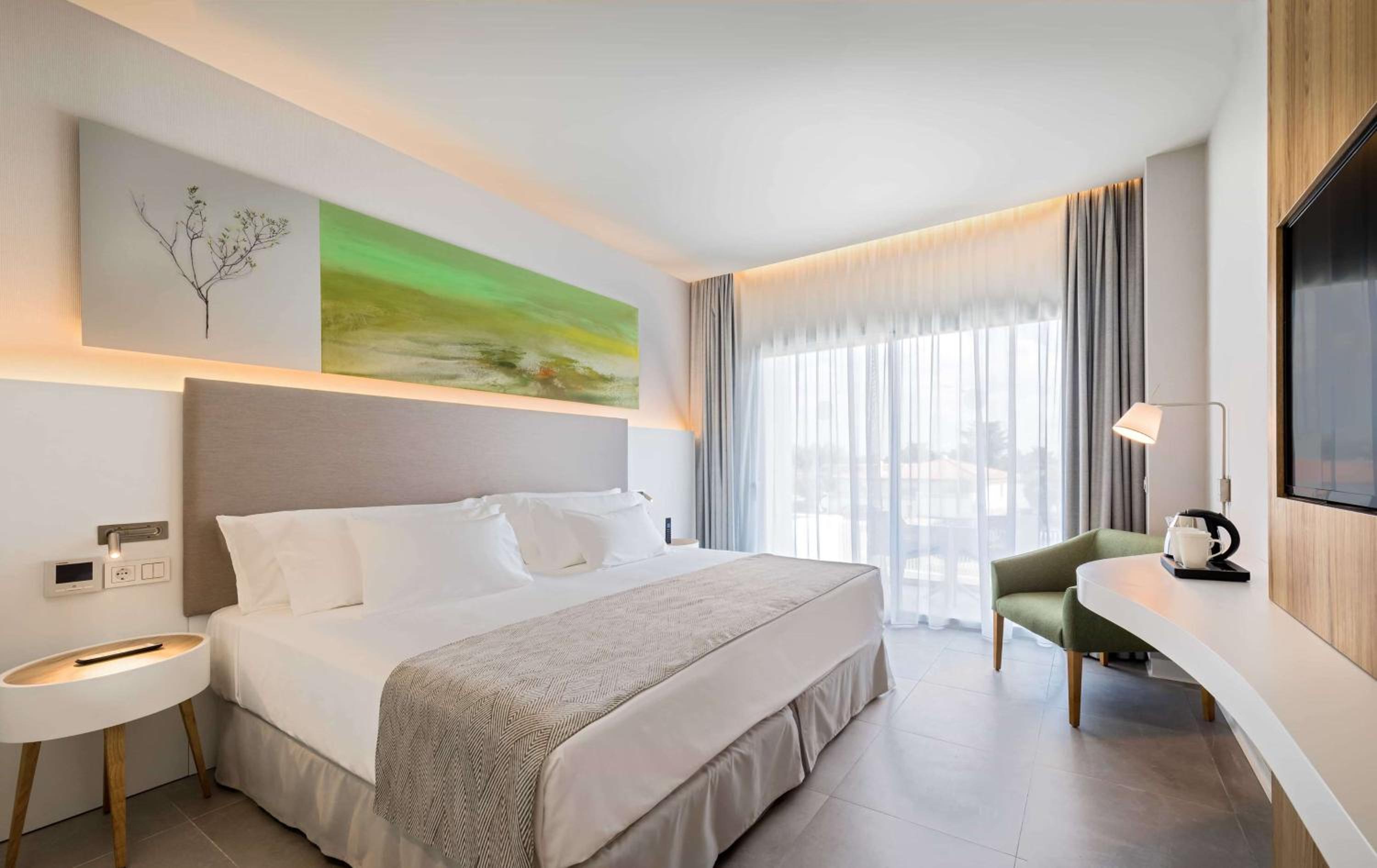 Double Or Twin Room - Photo 1