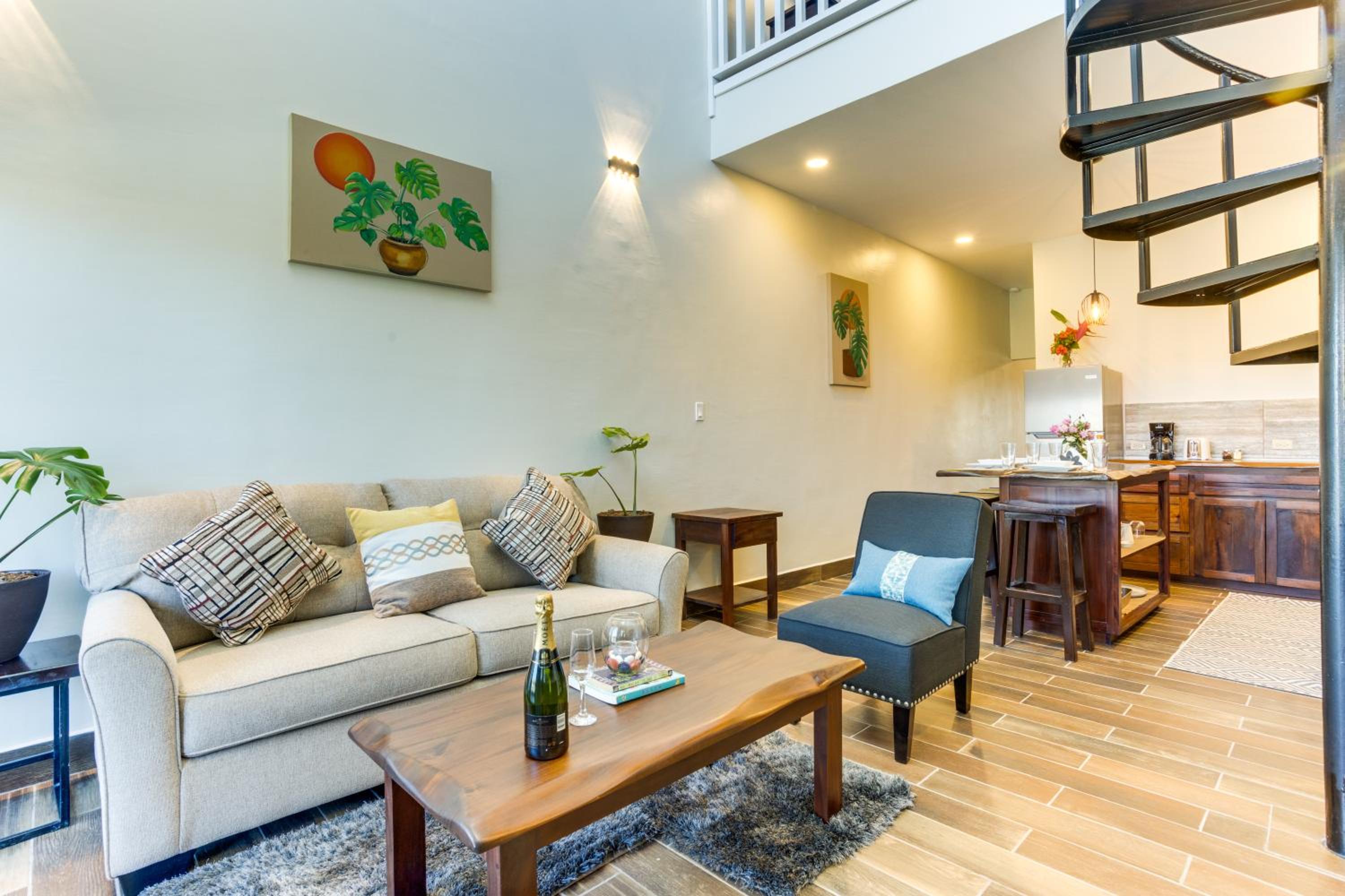 Apartment photo 2