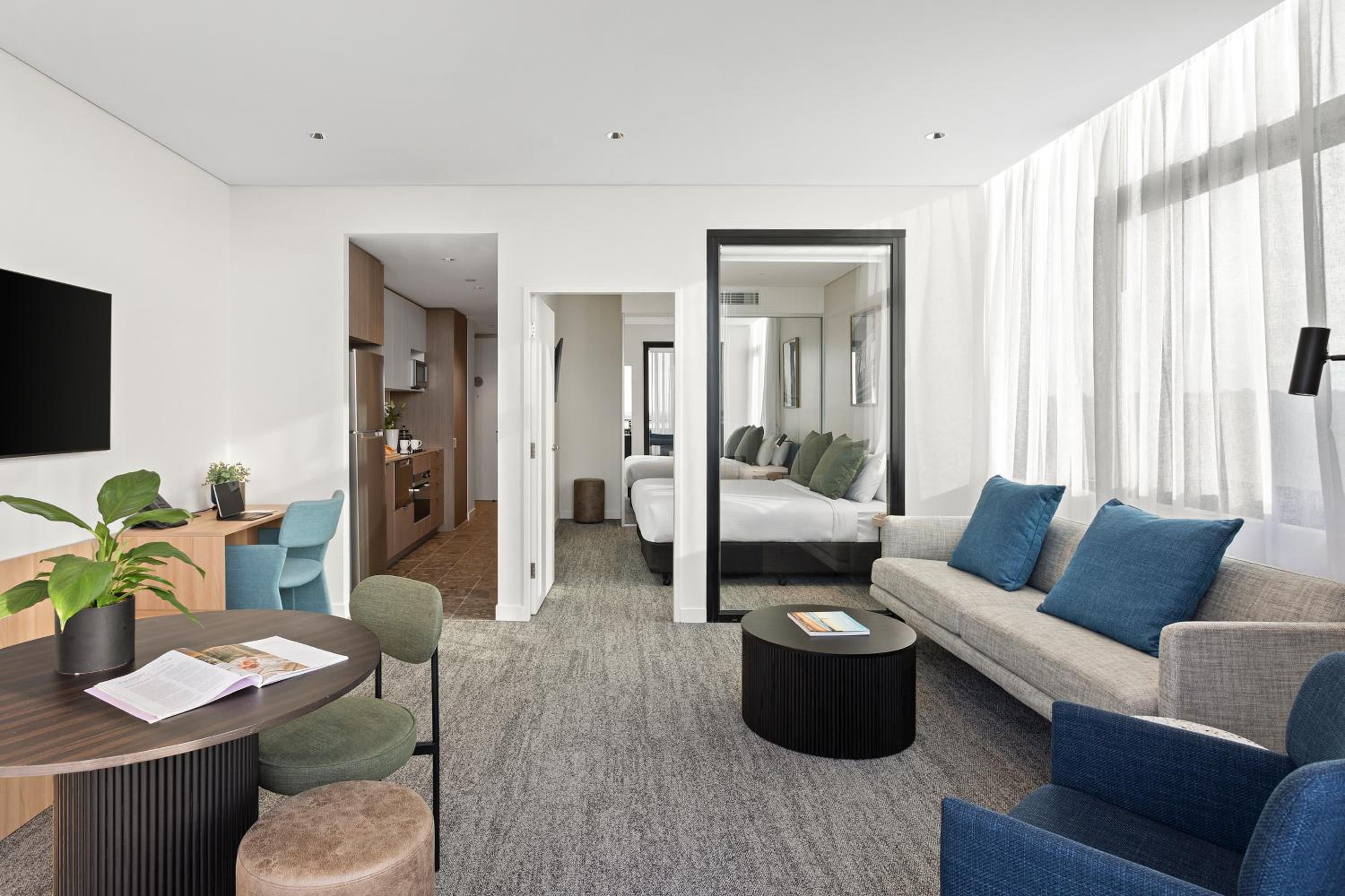 Deluxe One-Bedroom Apartment