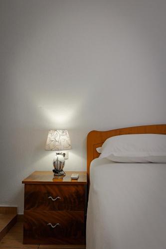 Economy Triple Room photo 3