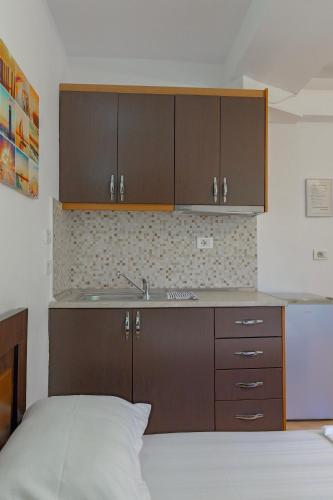 Economy Double Room photo 2