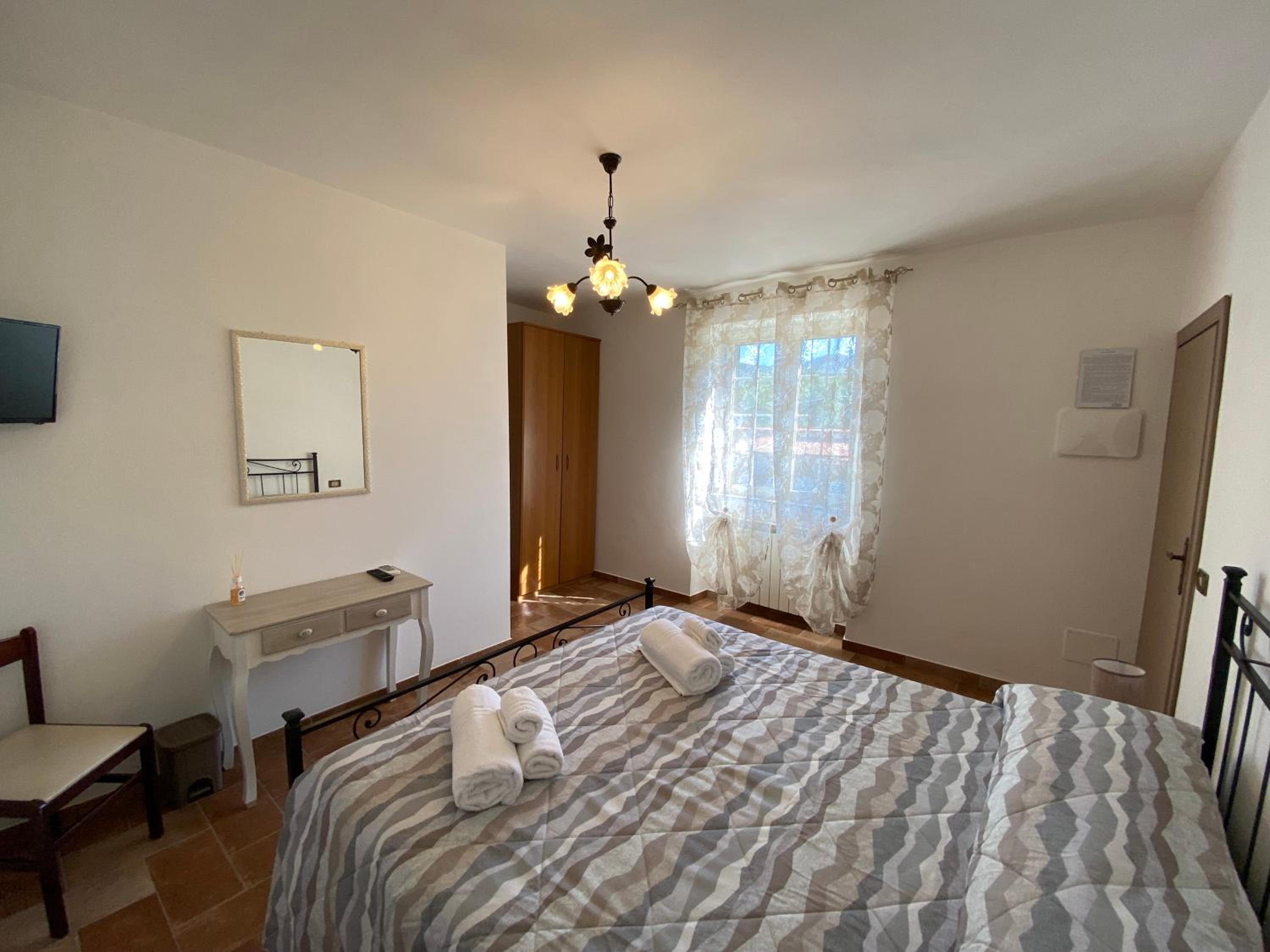 Double Room With Private Bathroom photo 2
