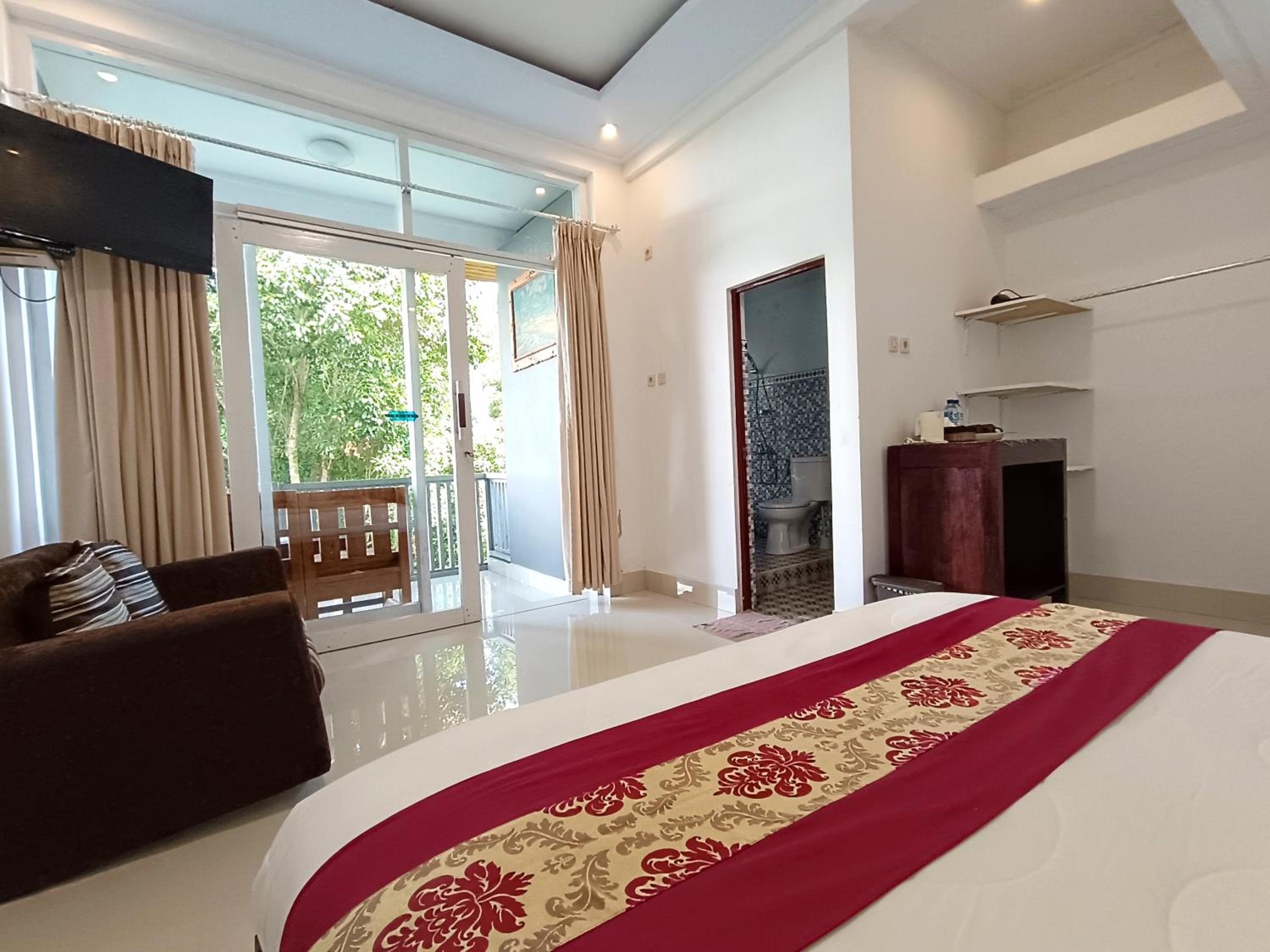 Deluxe Double Room with Bath
