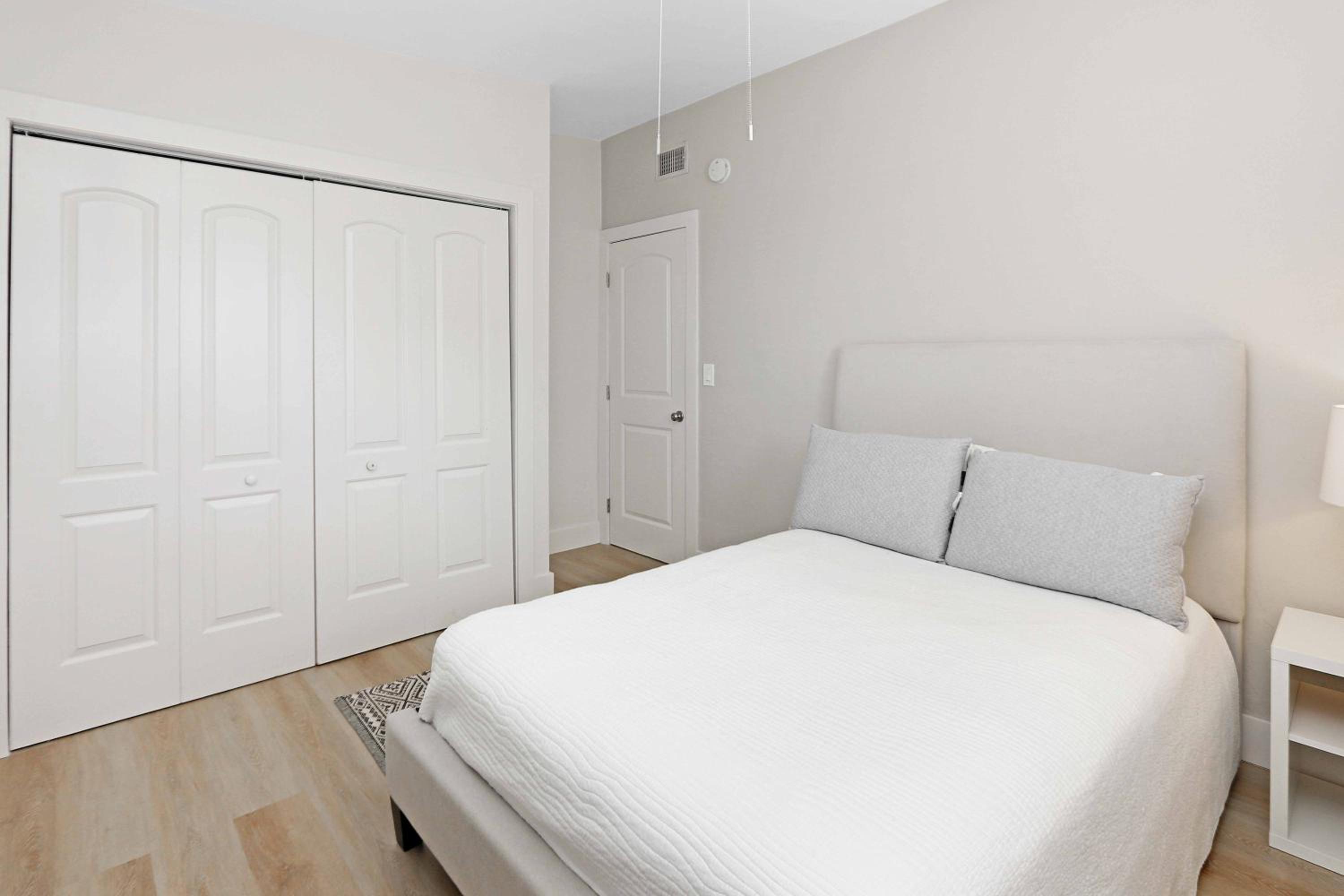 Three-Bedroom House - Photo 11