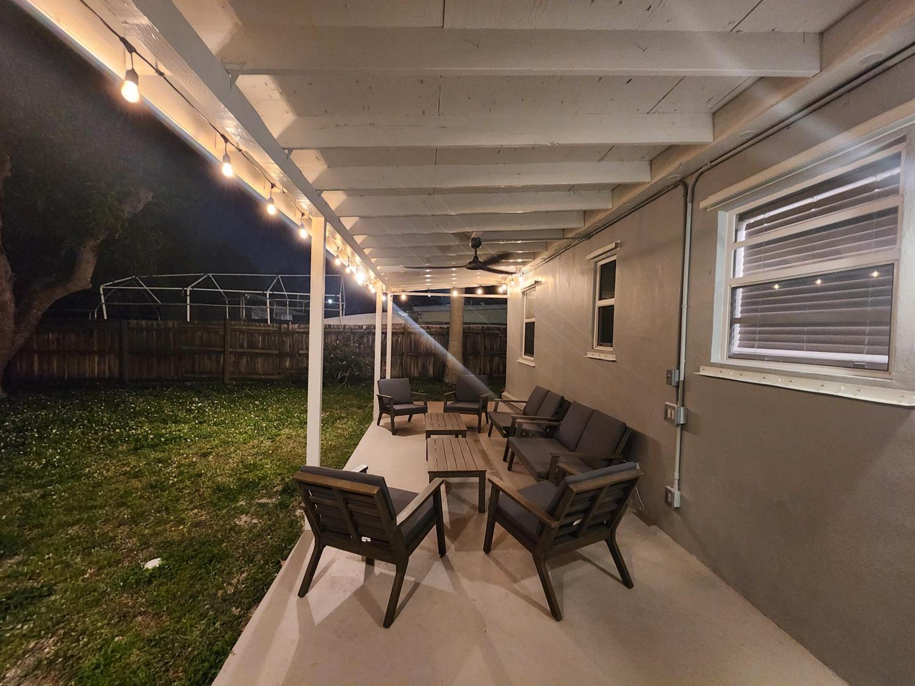 Three-Bedroom House - Photo 23