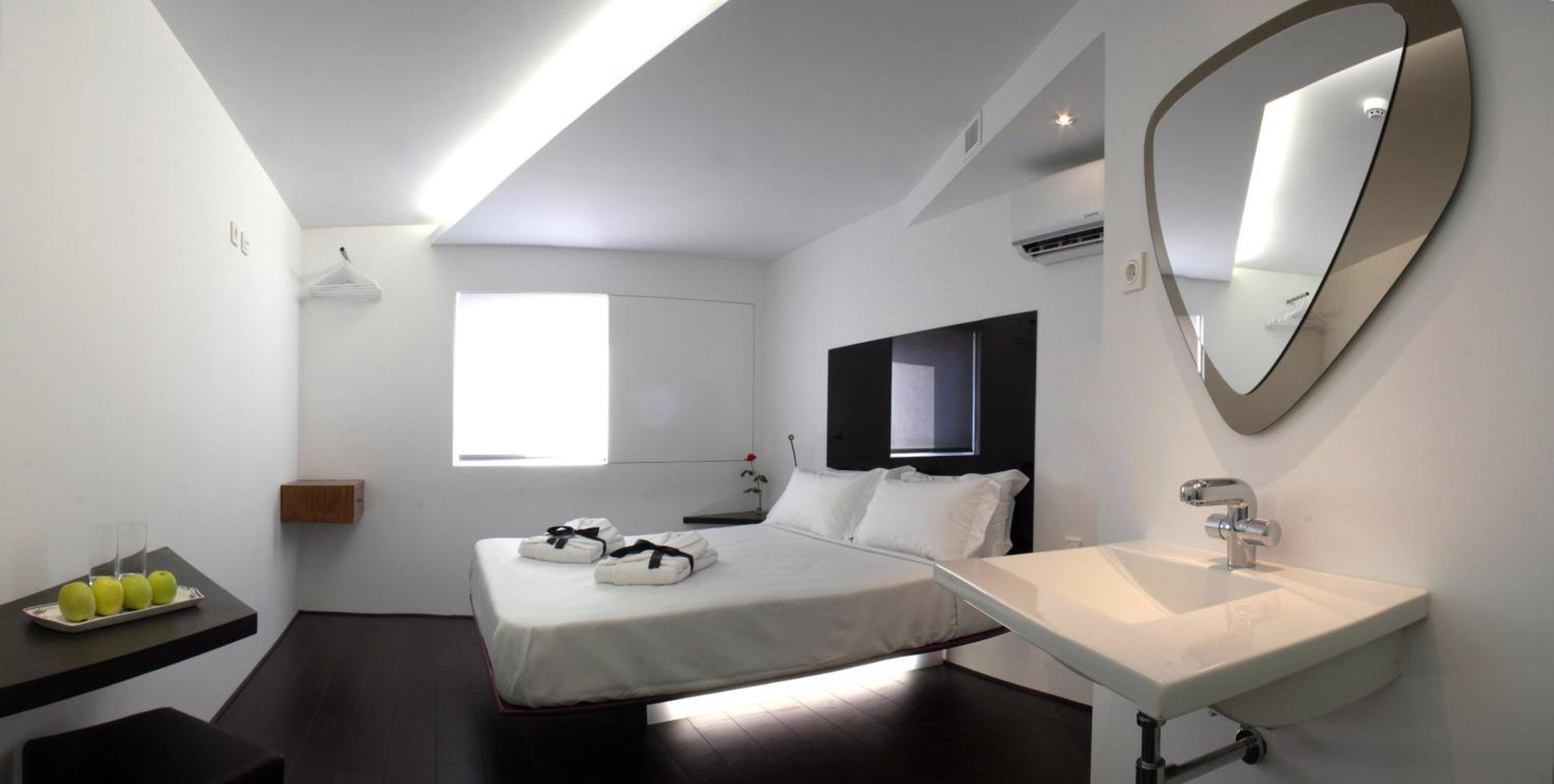 Standard Double Room photo 3